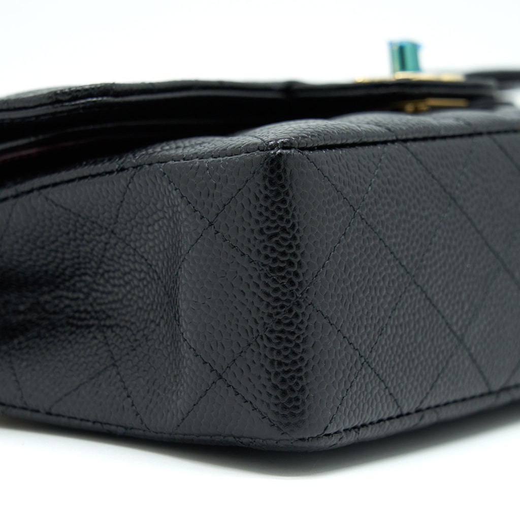 chanel-small-classic-double-flap-caviar-black-ghw-microchip