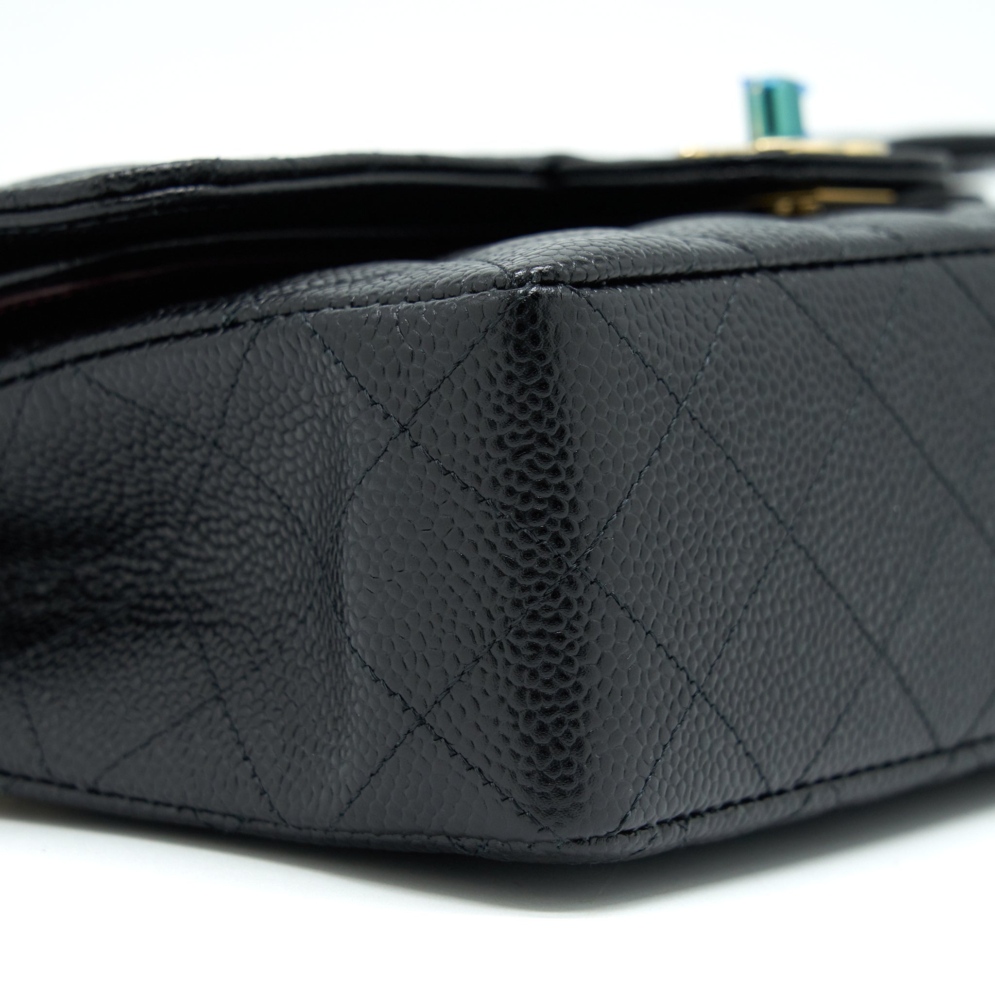 chanel-small-classic-double-flap-caviar-black-ghw-microchip