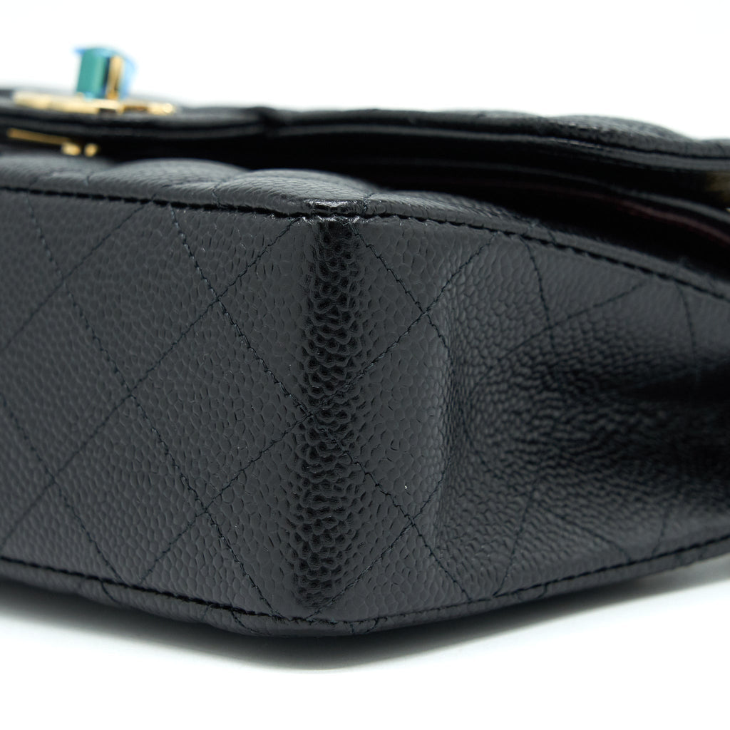 chanel-small-classic-double-flap-caviar-black-ghw-microchip