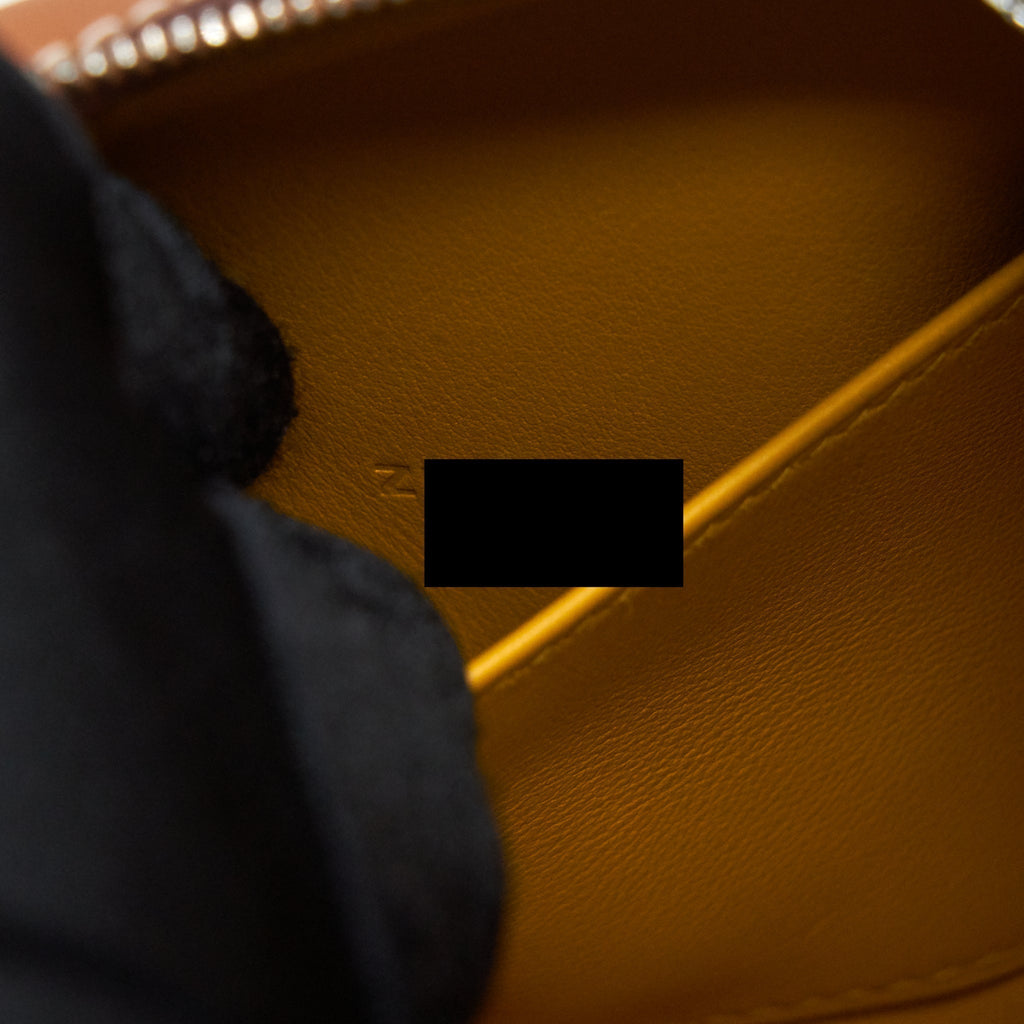 hermes-mini-lindy-swift-leather-gold-jaune-ambre-with-shw