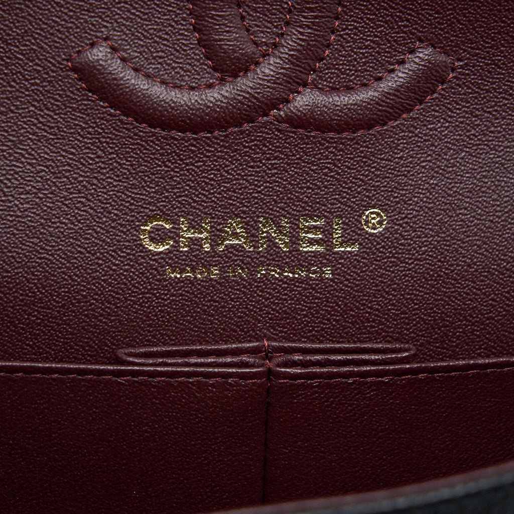chanel-small-classic-double-flap-caviar-black-ghw-microchip