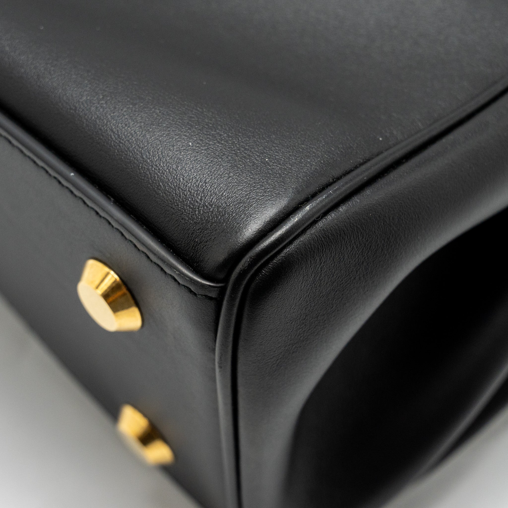 balenciaga-medium-rodeo-handbag-smooth-calfskin-black-ghw