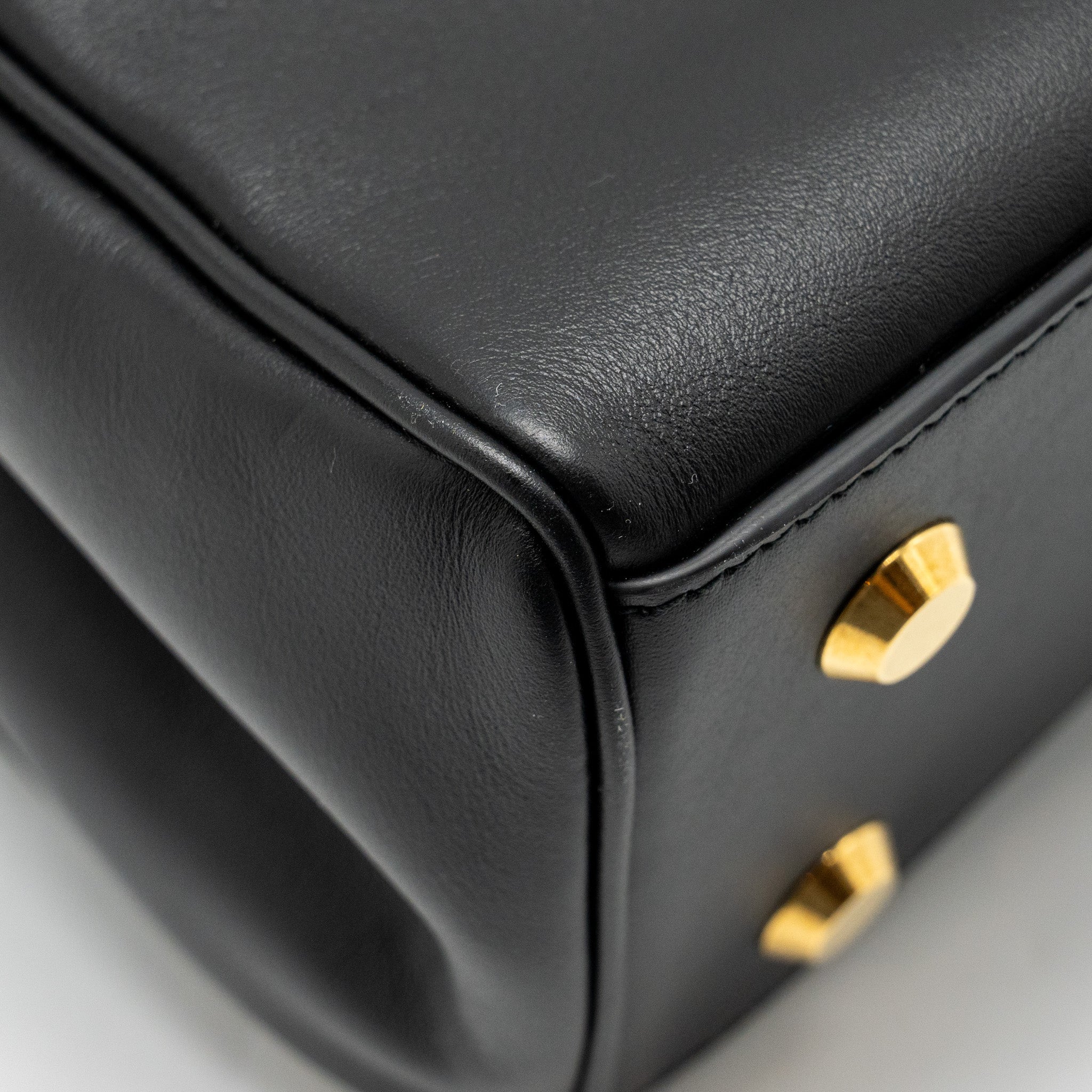 balenciaga-medium-rodeo-handbag-smooth-calfskin-black-ghw