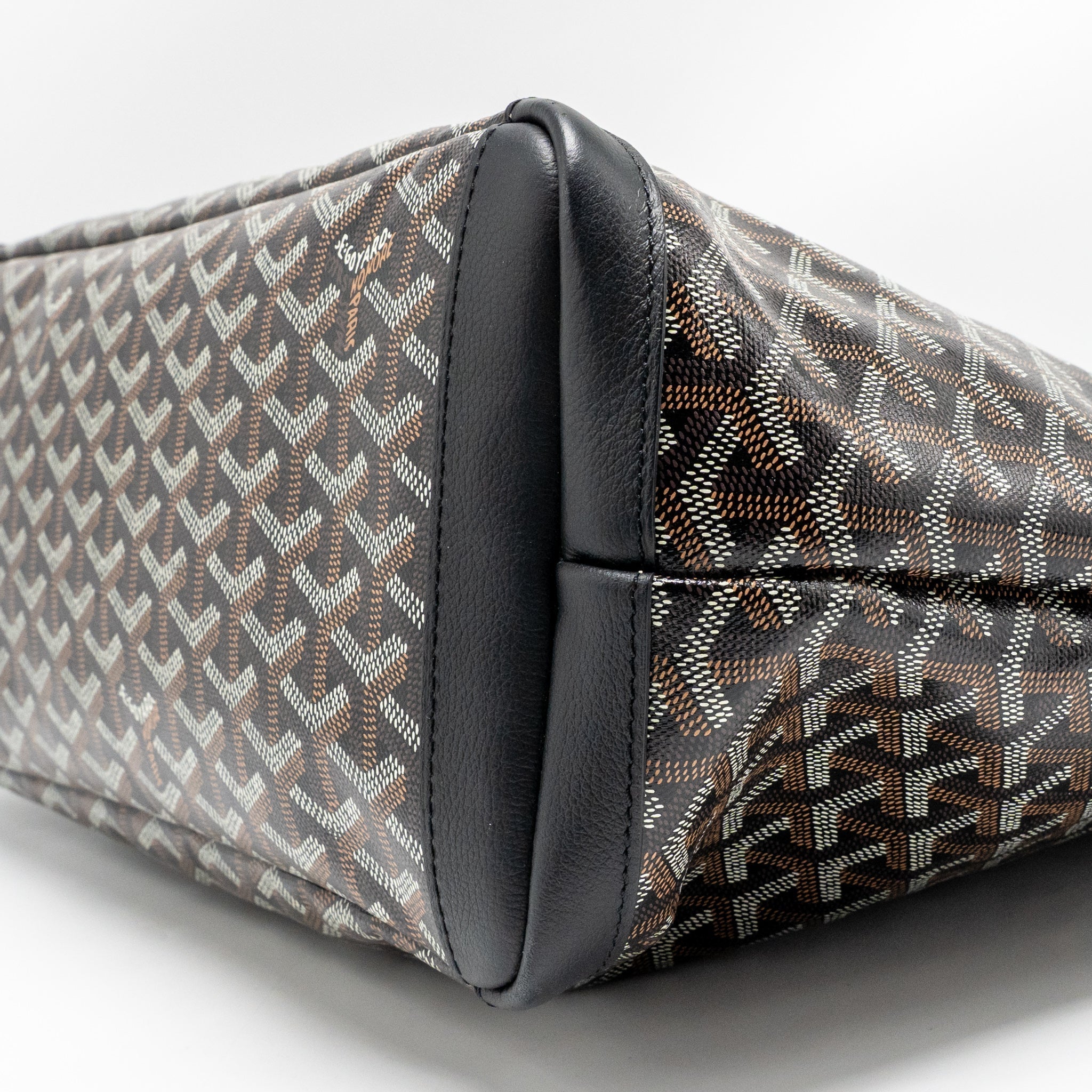 goyard-artois-mm-tote-bag-goyardine-canvas-calfskin-black-shw