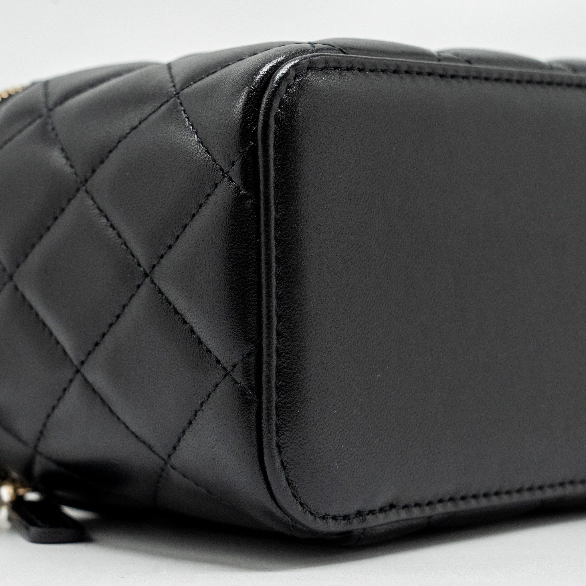 chanel-top-handle-long-vanity-with-chain-lambskin-black-ghw-1