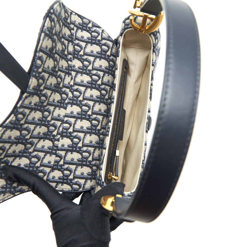 dior-oblique-medium-saddle-bag-ghw