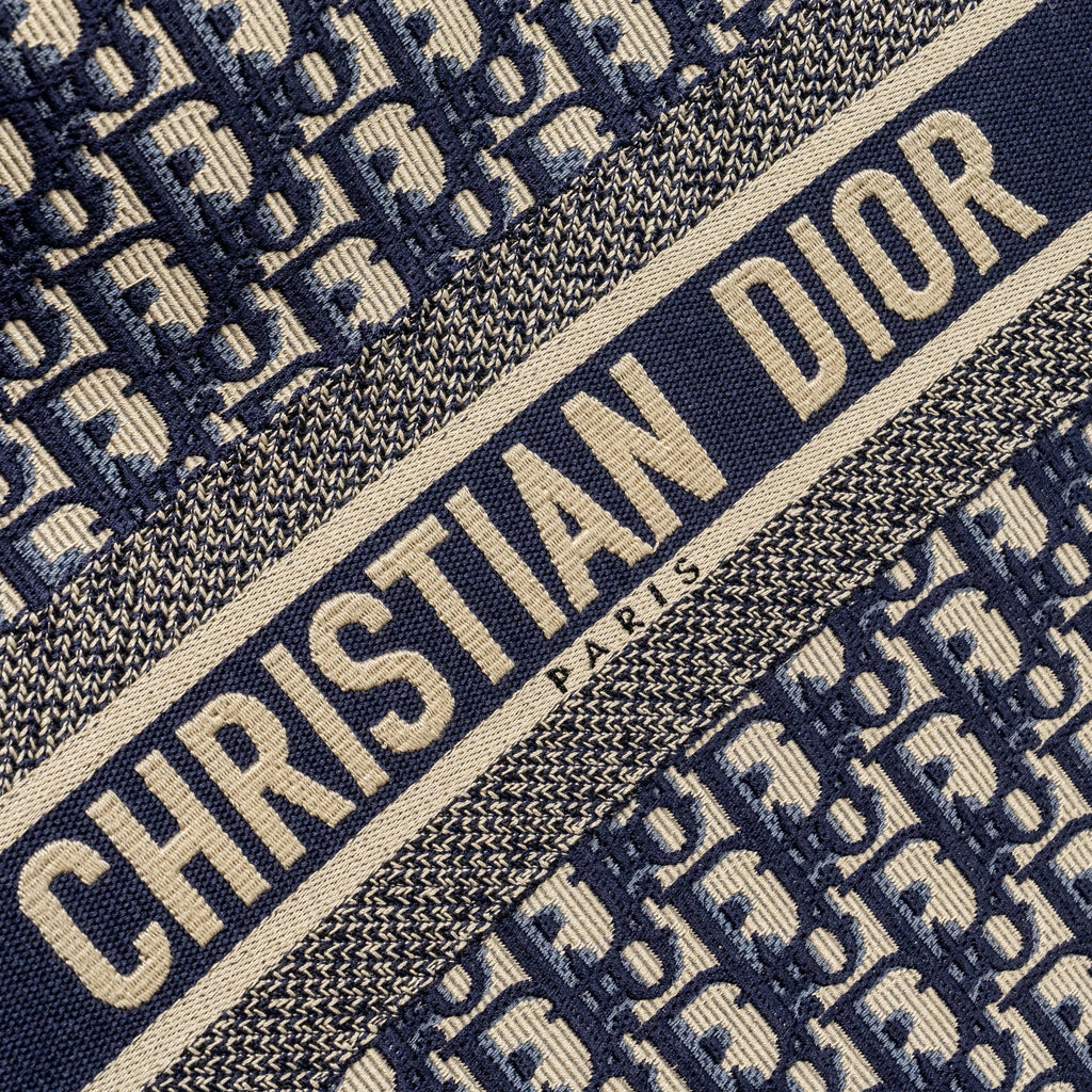 dior-large-book-tote-blue-dior-oblique-embroidery-1