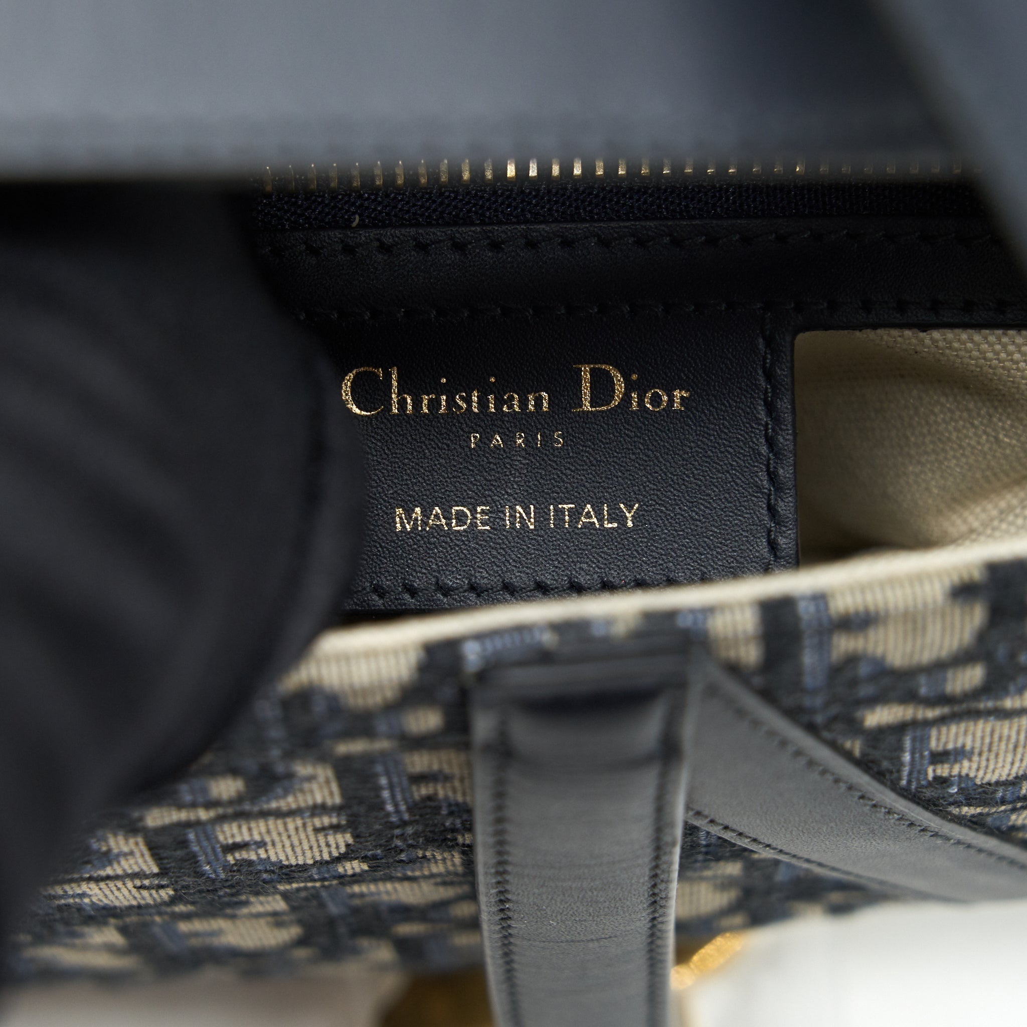 dior-oblique-medium-saddle-bag-ghw