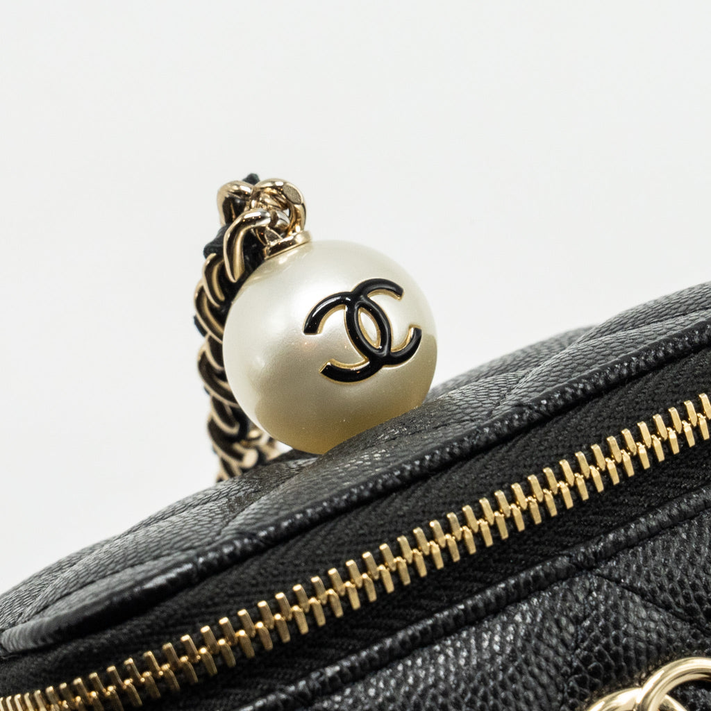 chanel-small-vanity-clutch-with-chain-cc-pearl-caviar-black-lghw-1