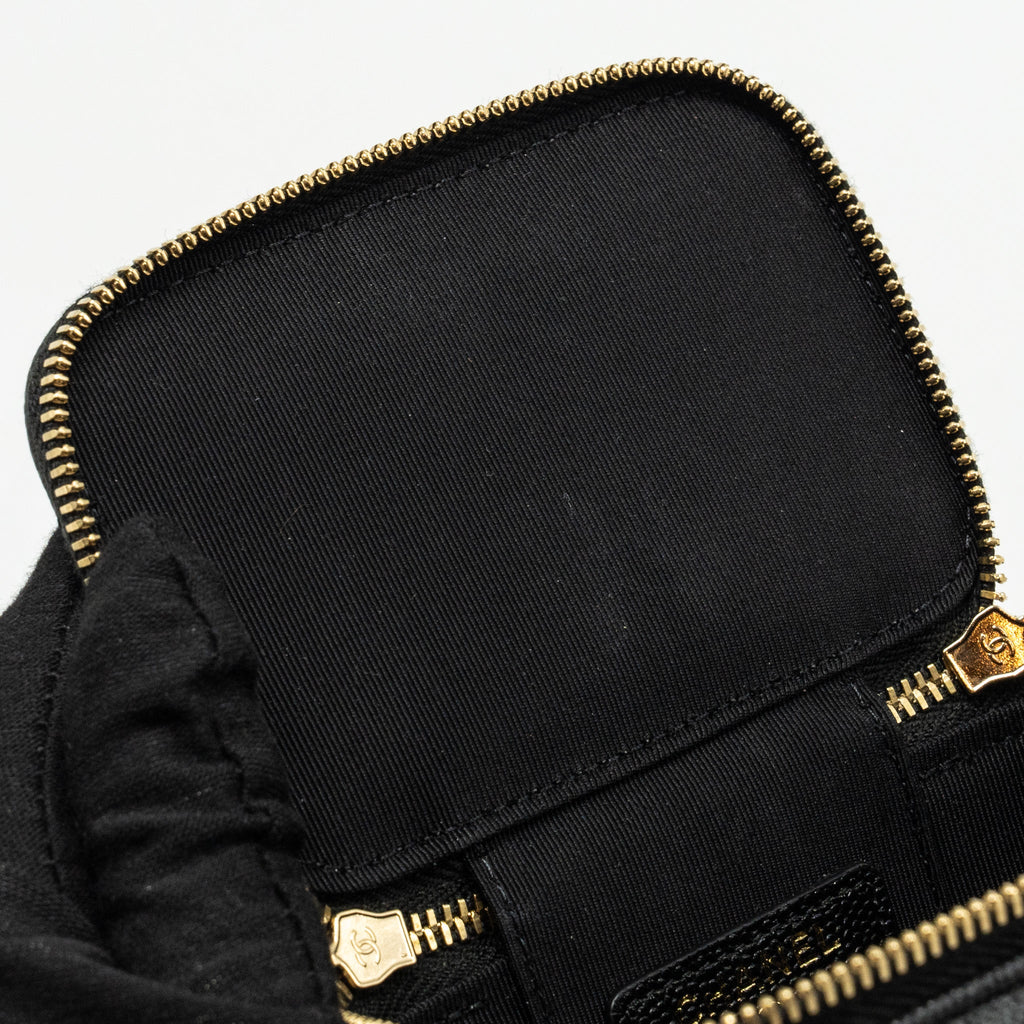 chanel-small-vanity-clutch-with-chain-cc-pearl-caviar-black-lghw-1