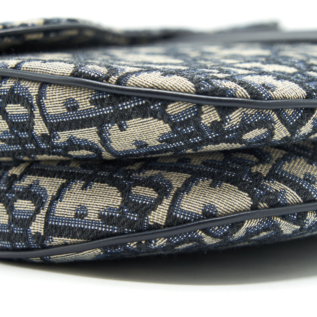 dior-oblique-medium-saddle-bag-ghw