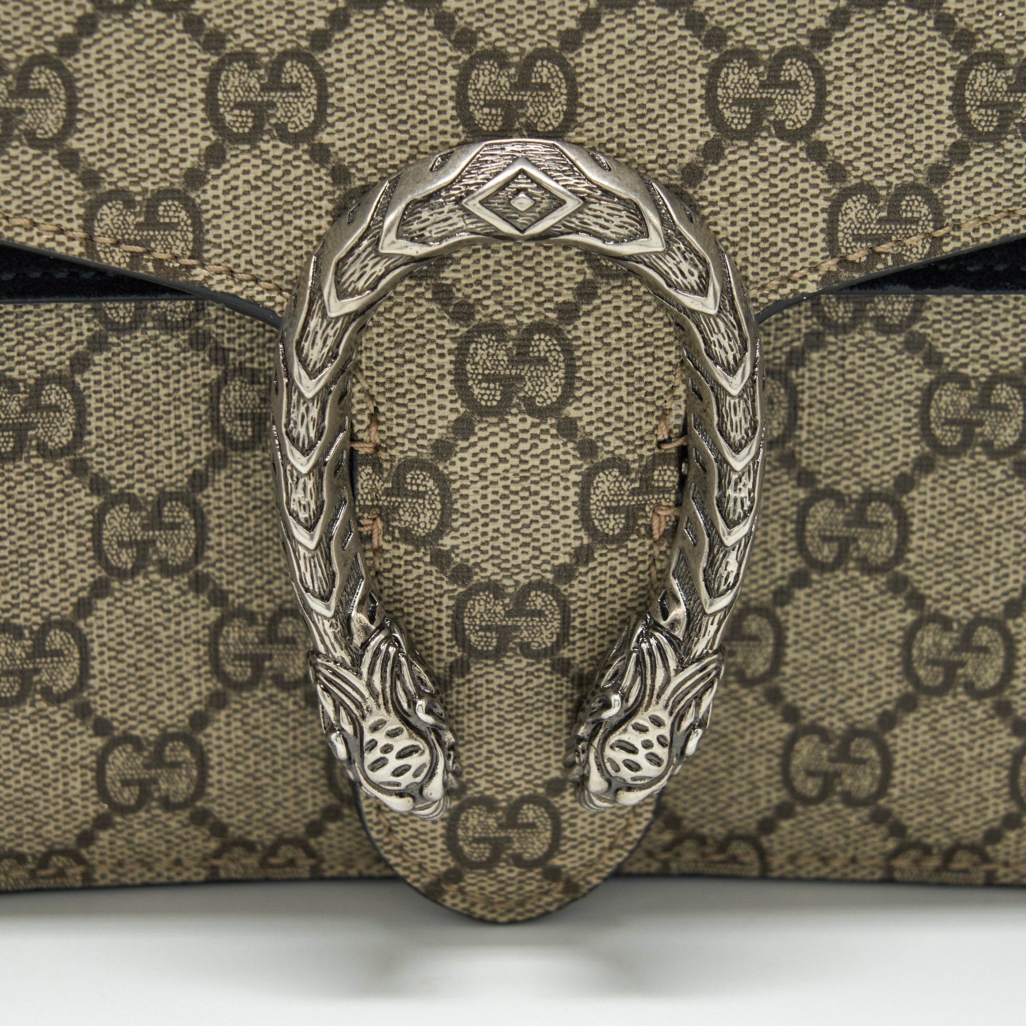 gucci-dionysus-gg-shoulder-bag-gg-supreme-canvas-black-shw