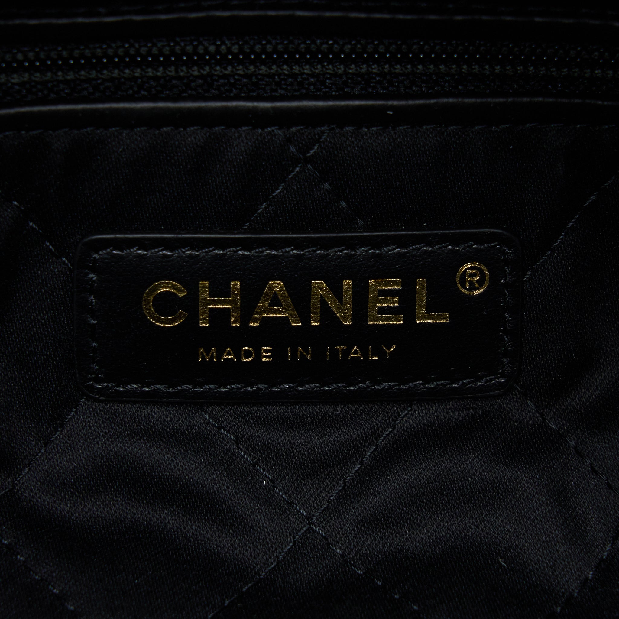 chanel-small-22-bag-shiny-calfskin-ghw-microchip