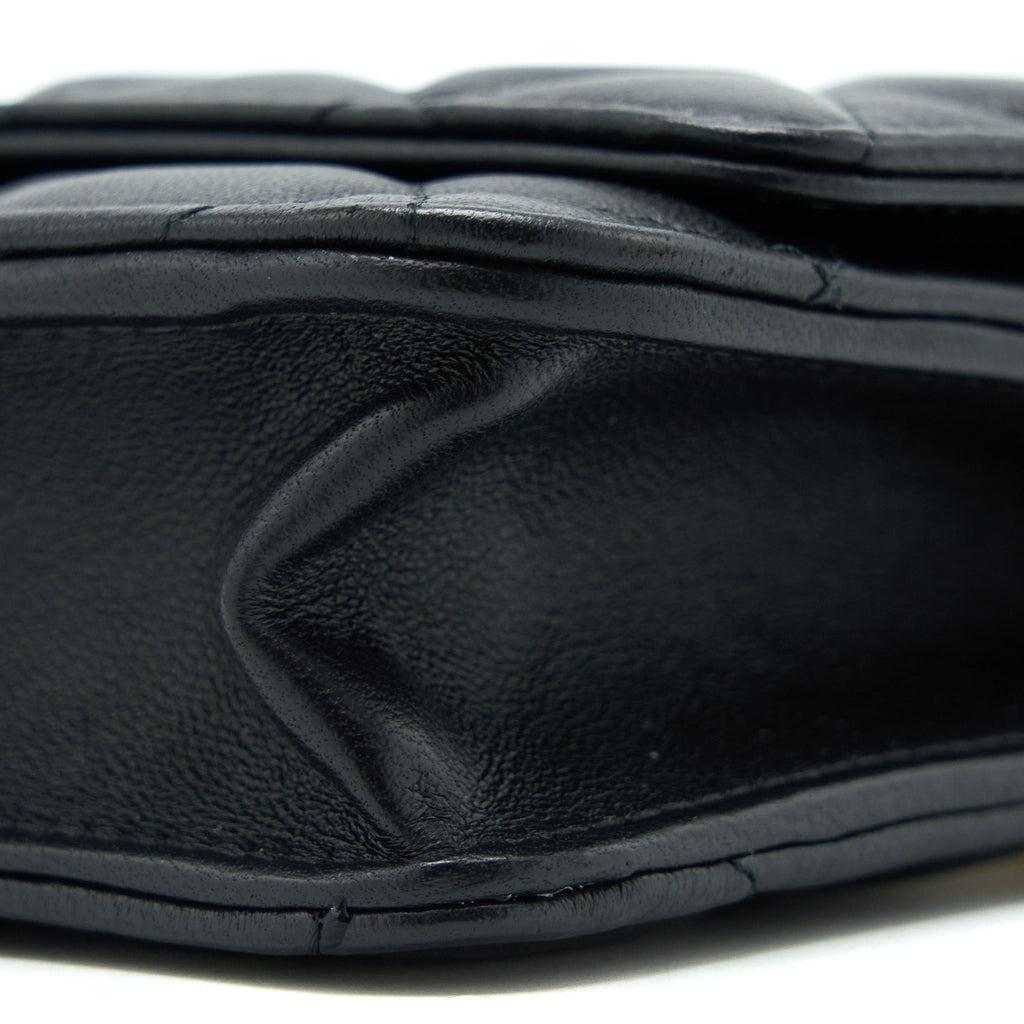 chanel-pearl-crush-wallet-on-chain-lambskin-black-ghw-microchip-7