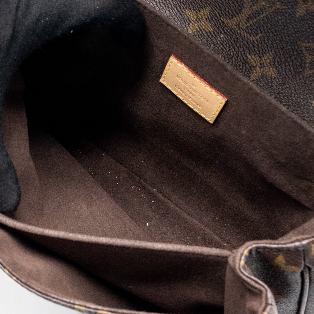 louis-vuitton-pochette-metis-monogram-canvas-ghw-25