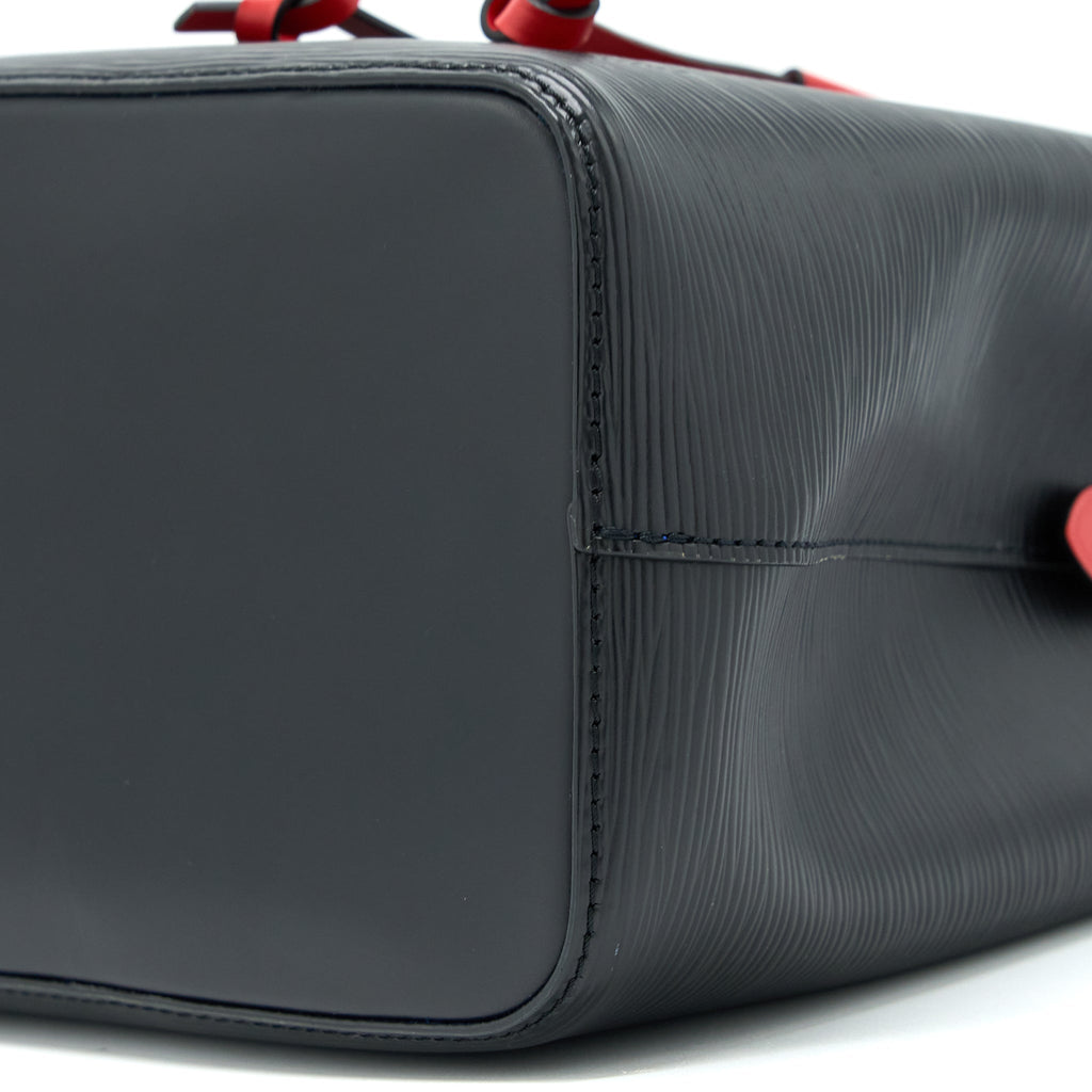 louis-vuitton-neonoe-bb-epi-black-safran-shw