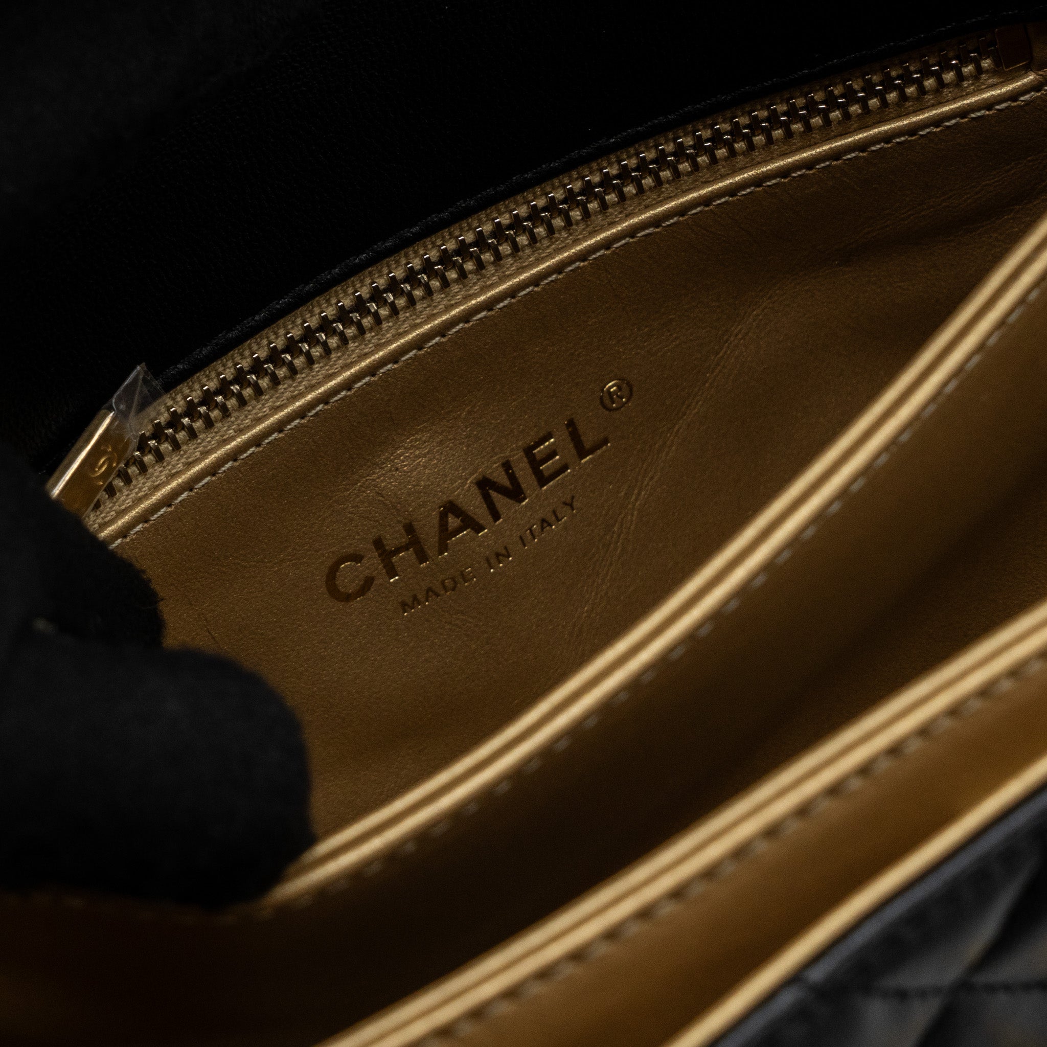 chanel-22a-button-on-chain-flap-shoulder-bag-lambskin-black-brushed-ghwmicrochip