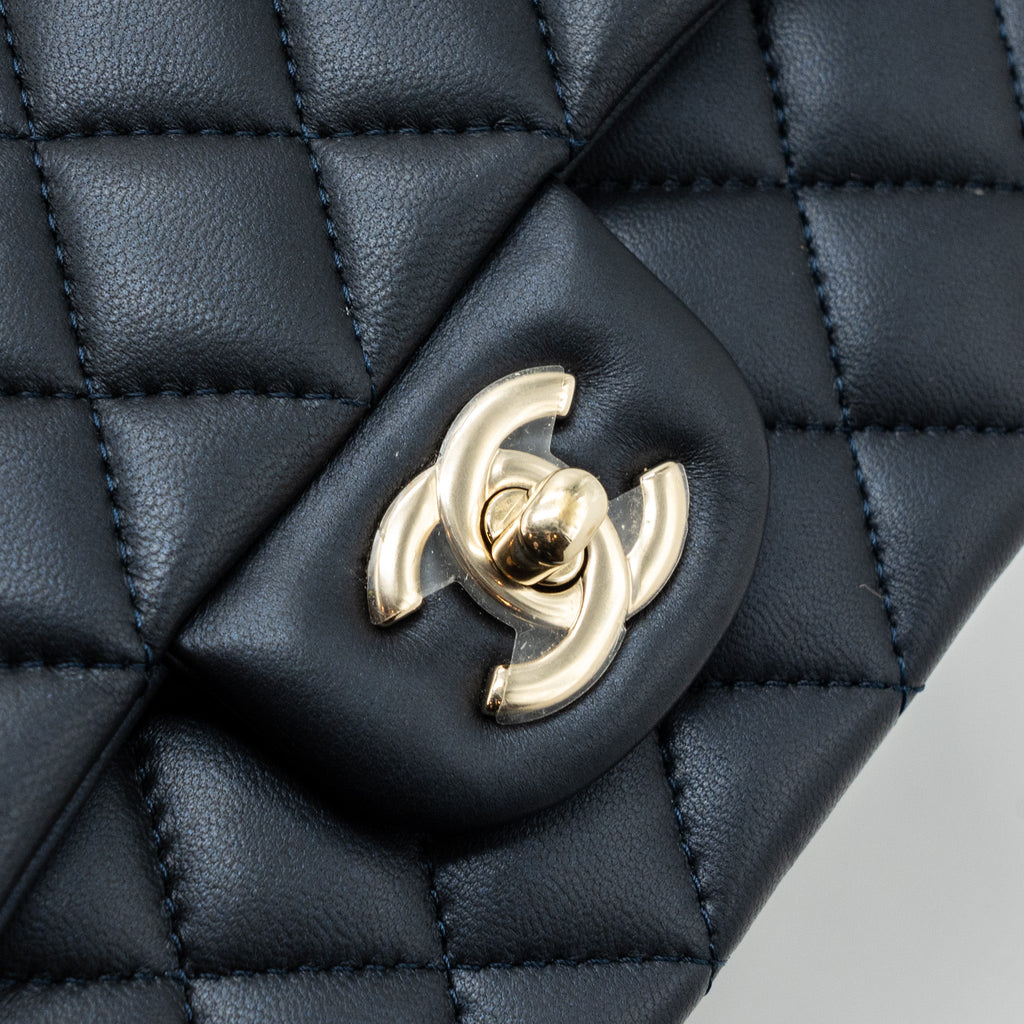 chanel-22a-top-handle-mini-rectangular-flap-bag-lambskin-dark-blue-lghwmicrochip
