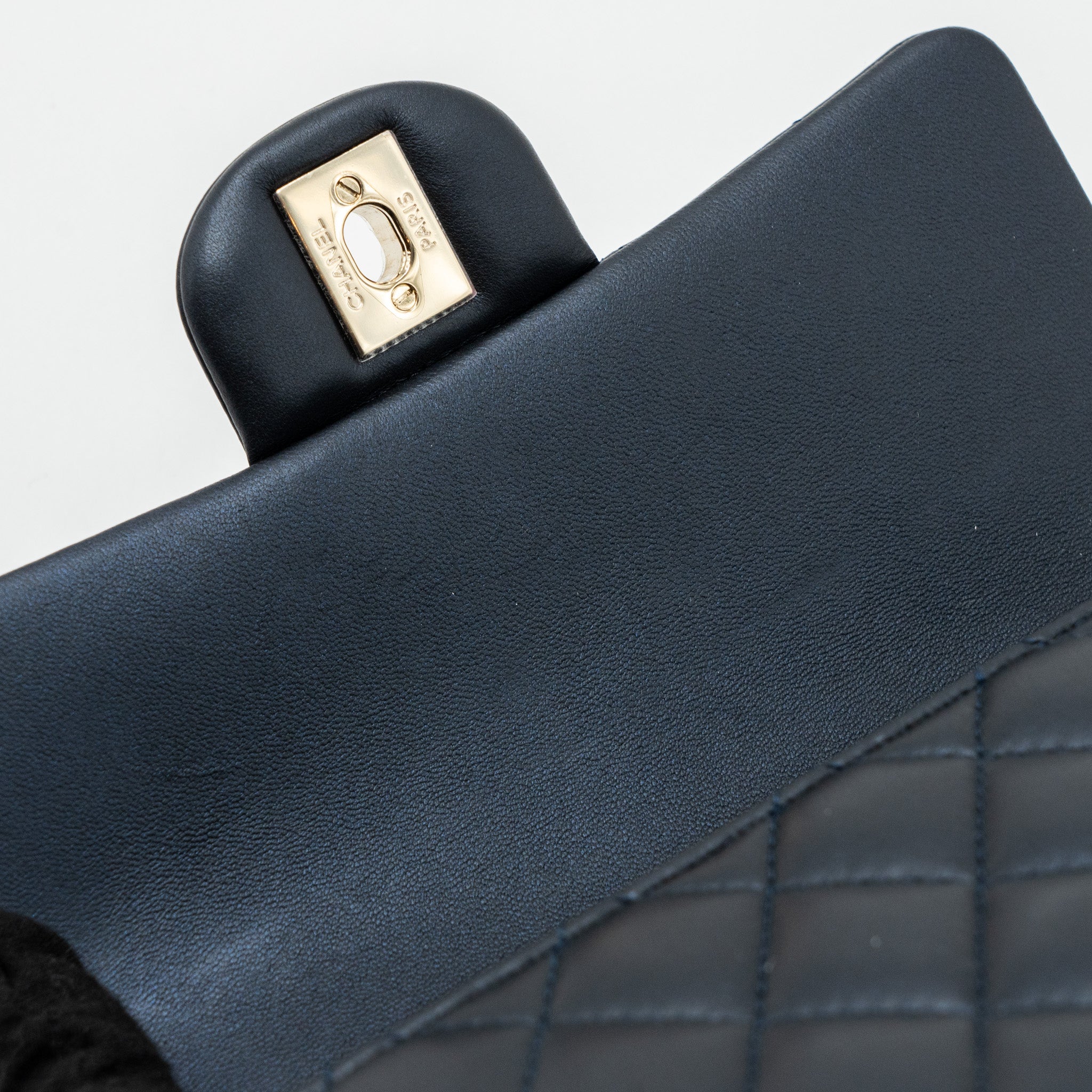chanel-22a-top-handle-mini-rectangular-flap-bag-lambskin-dark-blue-lghwmicrochip