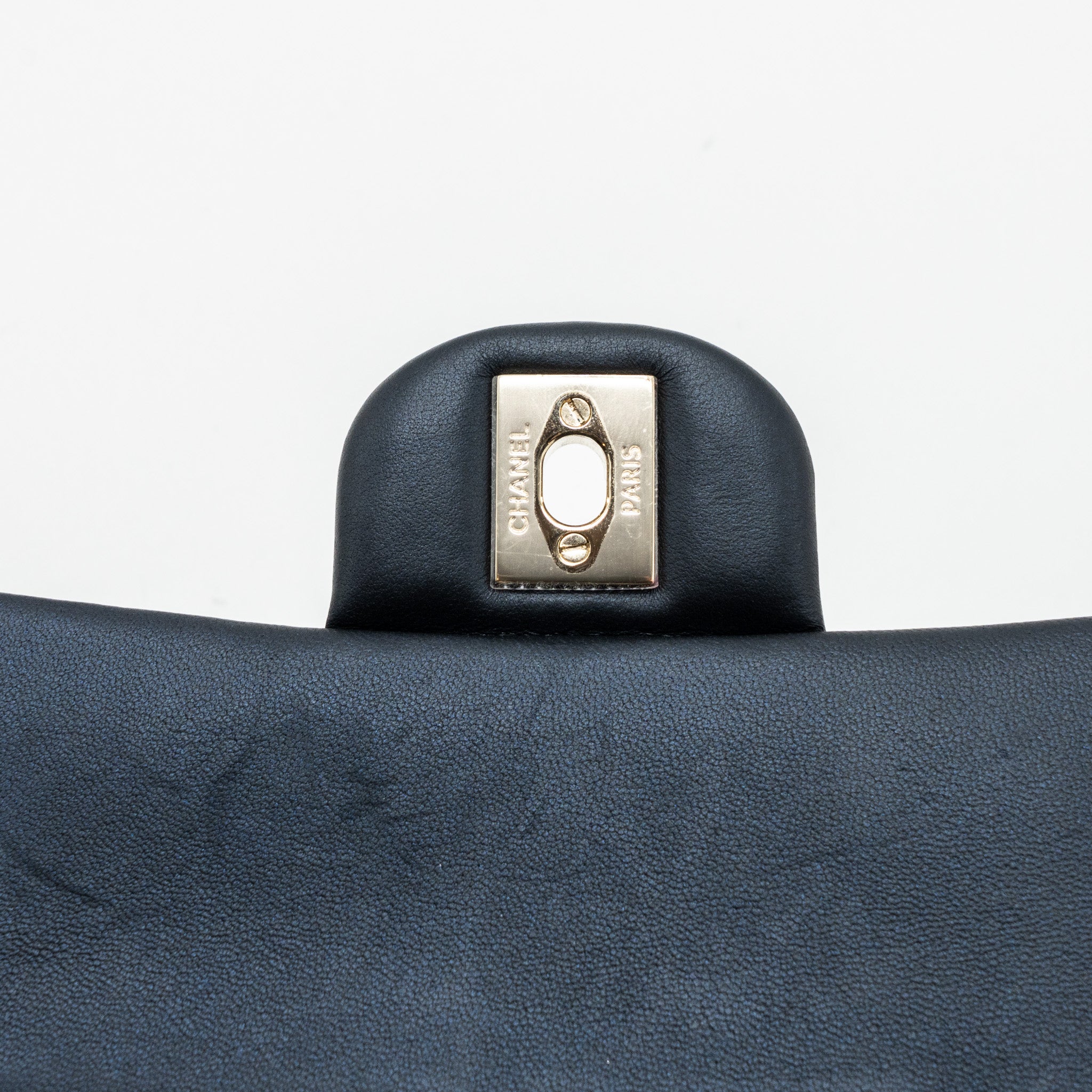 chanel-22a-top-handle-mini-rectangular-flap-bag-lambskin-dark-blue-lghwmicrochip