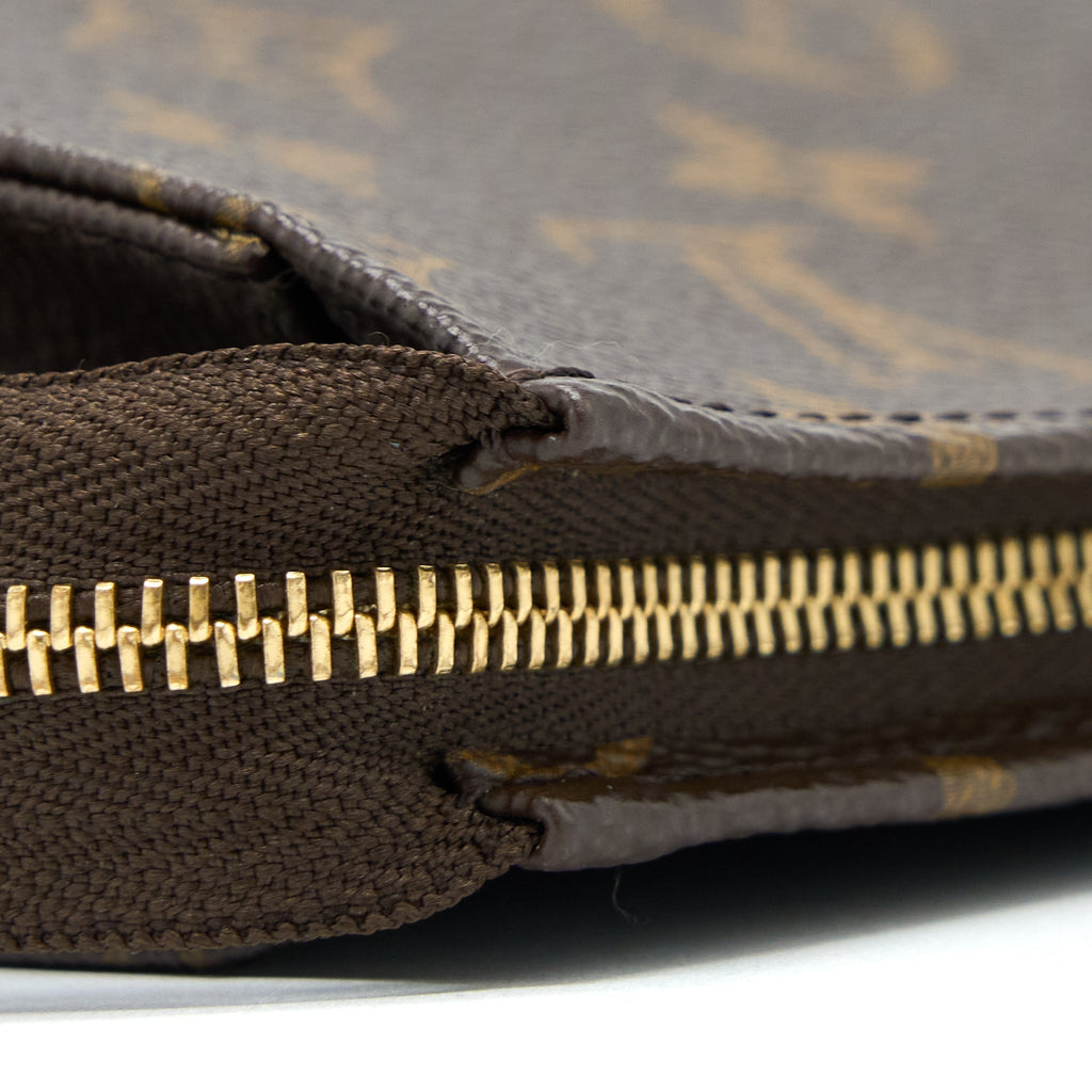 louis-vuitton-toiletry-pochette-26-monogram-canvas-ghw-2