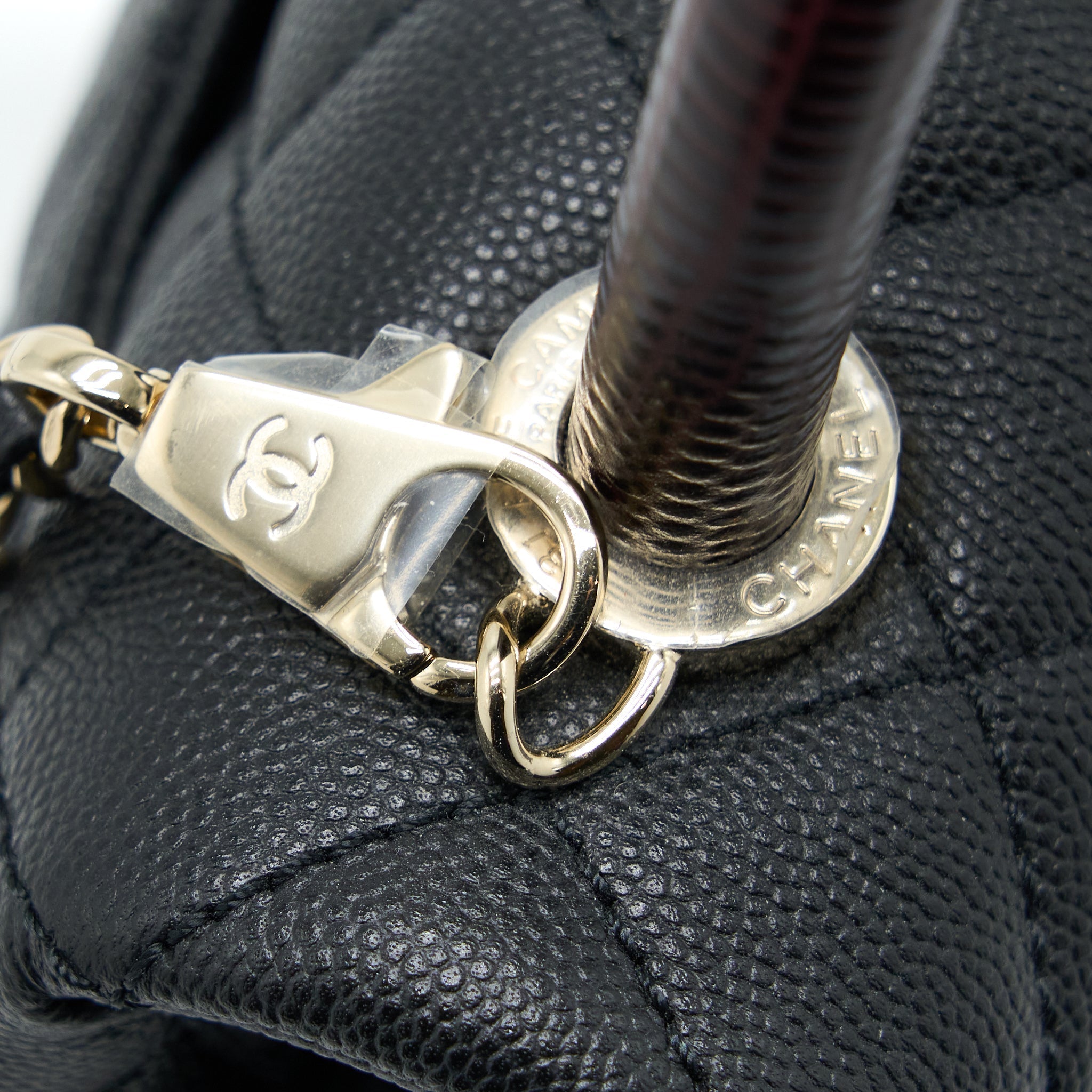 chanel-mini-coco-handle-caviar-black-burgundy-handle-lghw