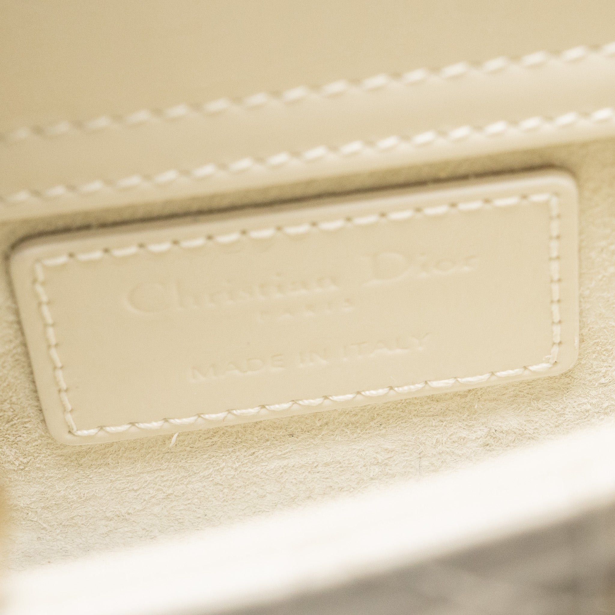 dior-lady-d-joy-micro-bag-patent-creamy-white-lghw