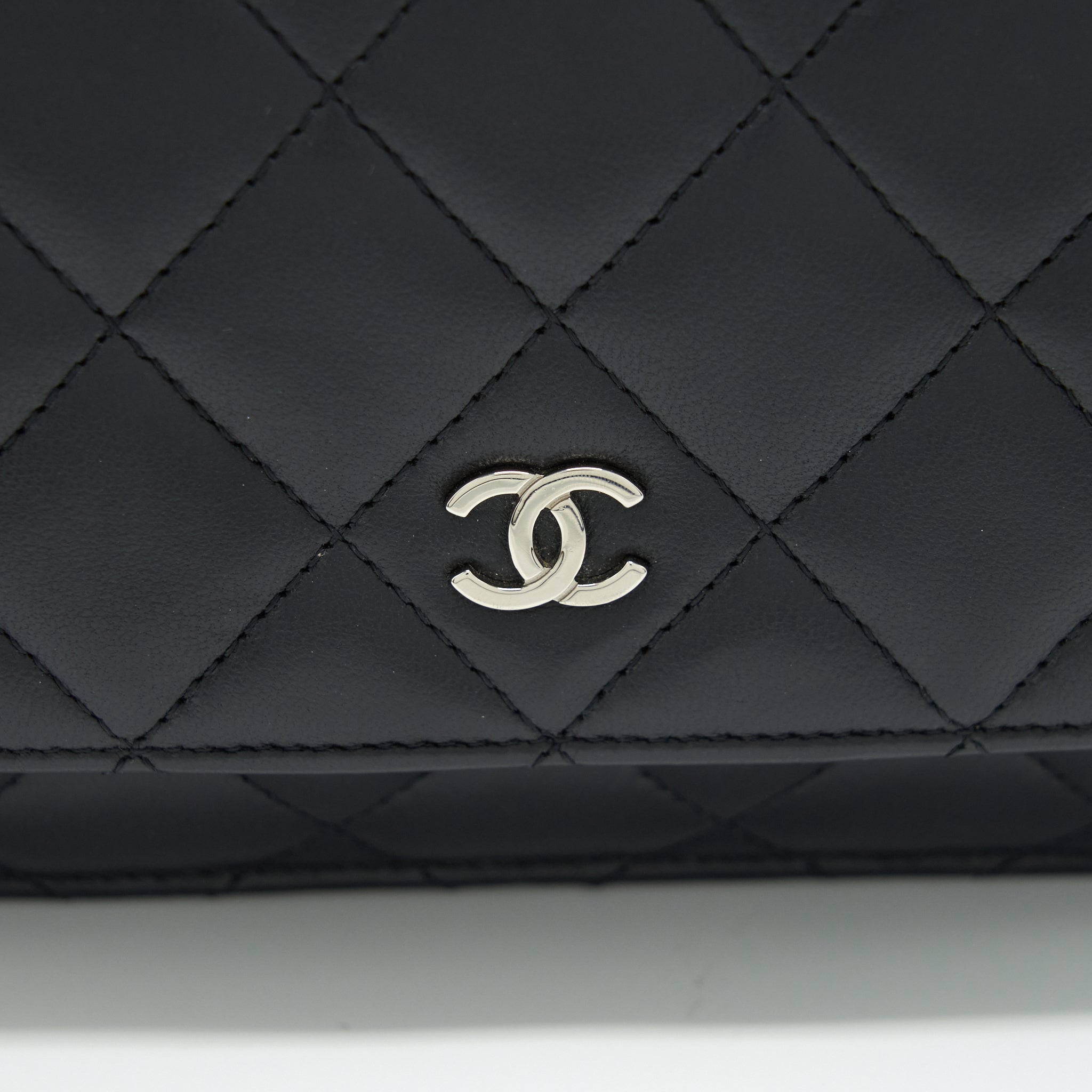chanel-wallet-on-chain-lambskin-black-shw
