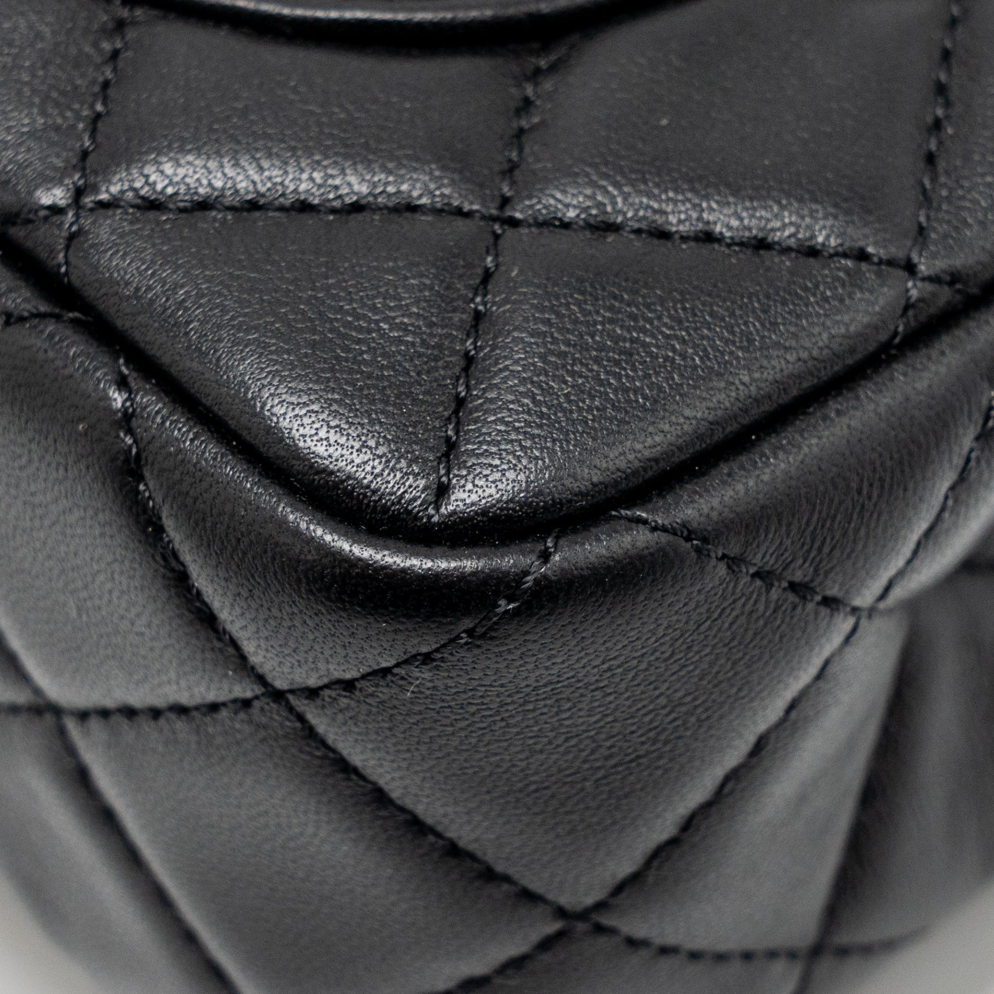 chanel-pearl-crush-mini-rectangular-flap-bag-lambskin-black-ghw-microchip-5