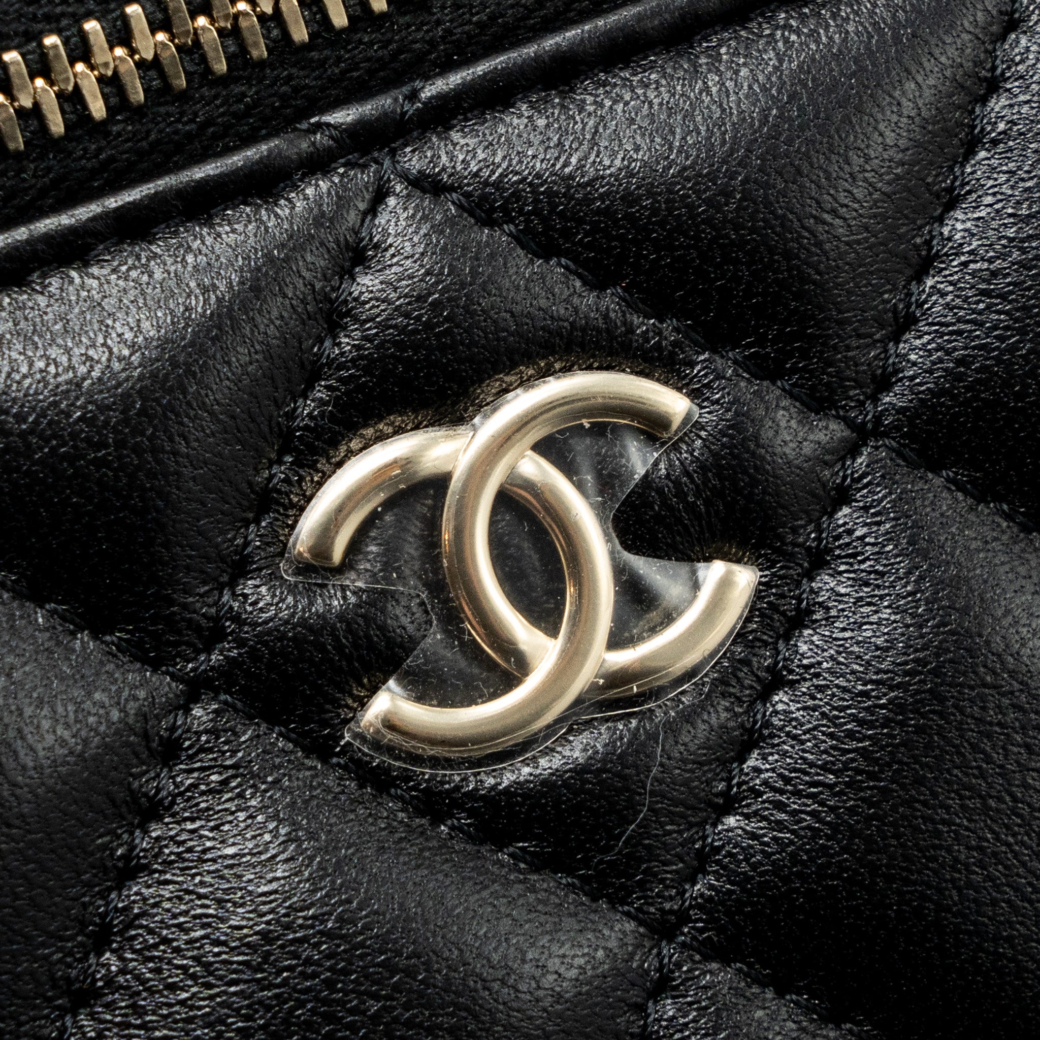 chanel-top-handle-long-vanity-with-chain-lambskin-black-lghw-microchip