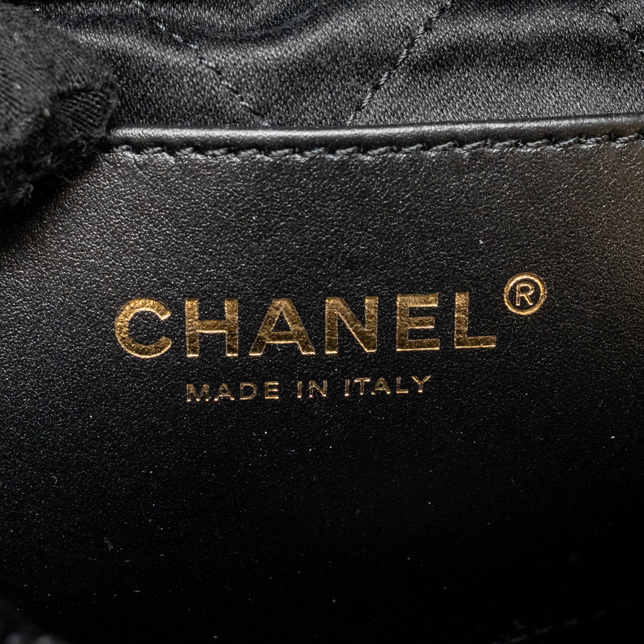 chanel-mini-22-bag-shiny-calfskin-black-ghw-microchip-copy-2