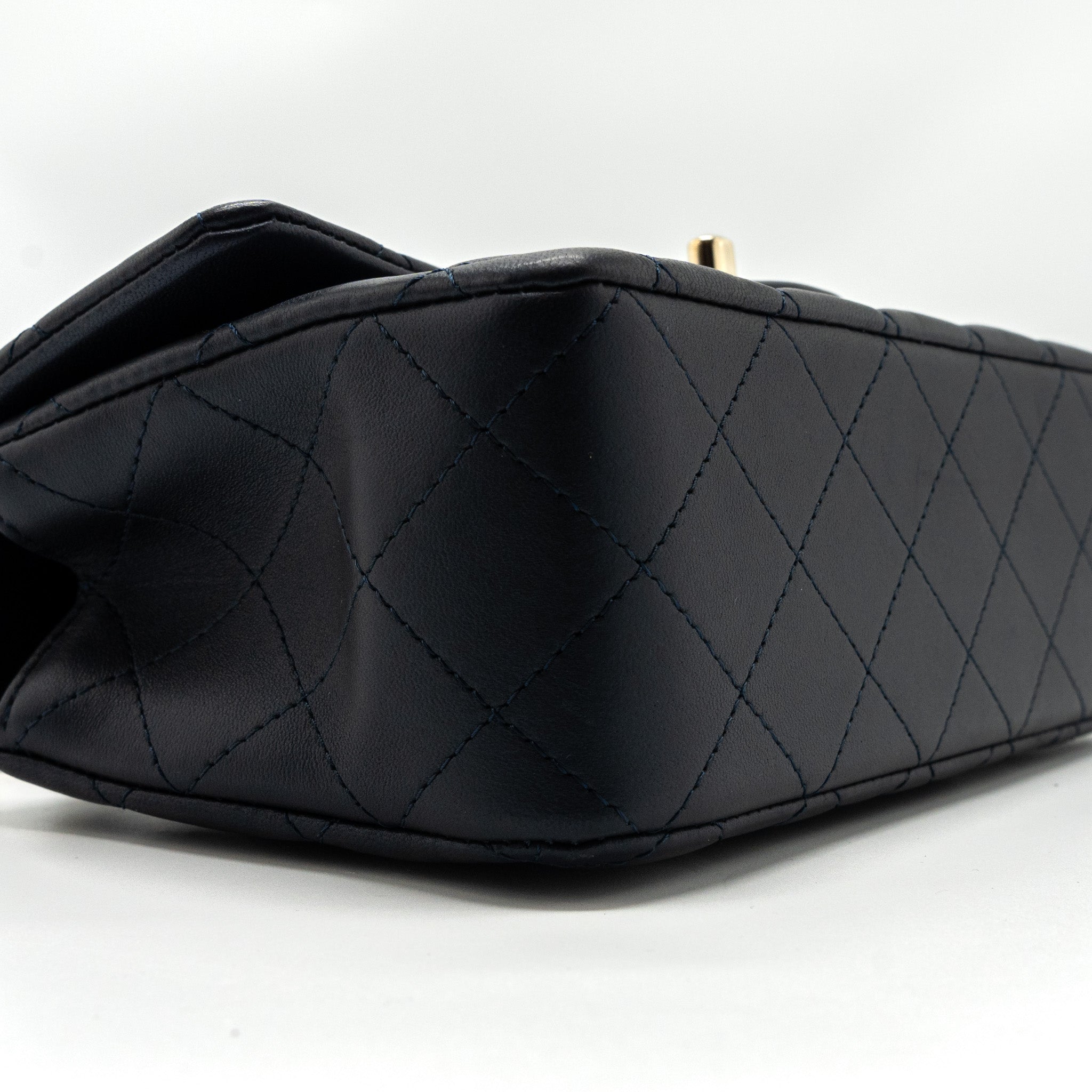 chanel-22a-top-handle-mini-rectangular-flap-bag-lambskin-dark-blue-lghwmicrochip