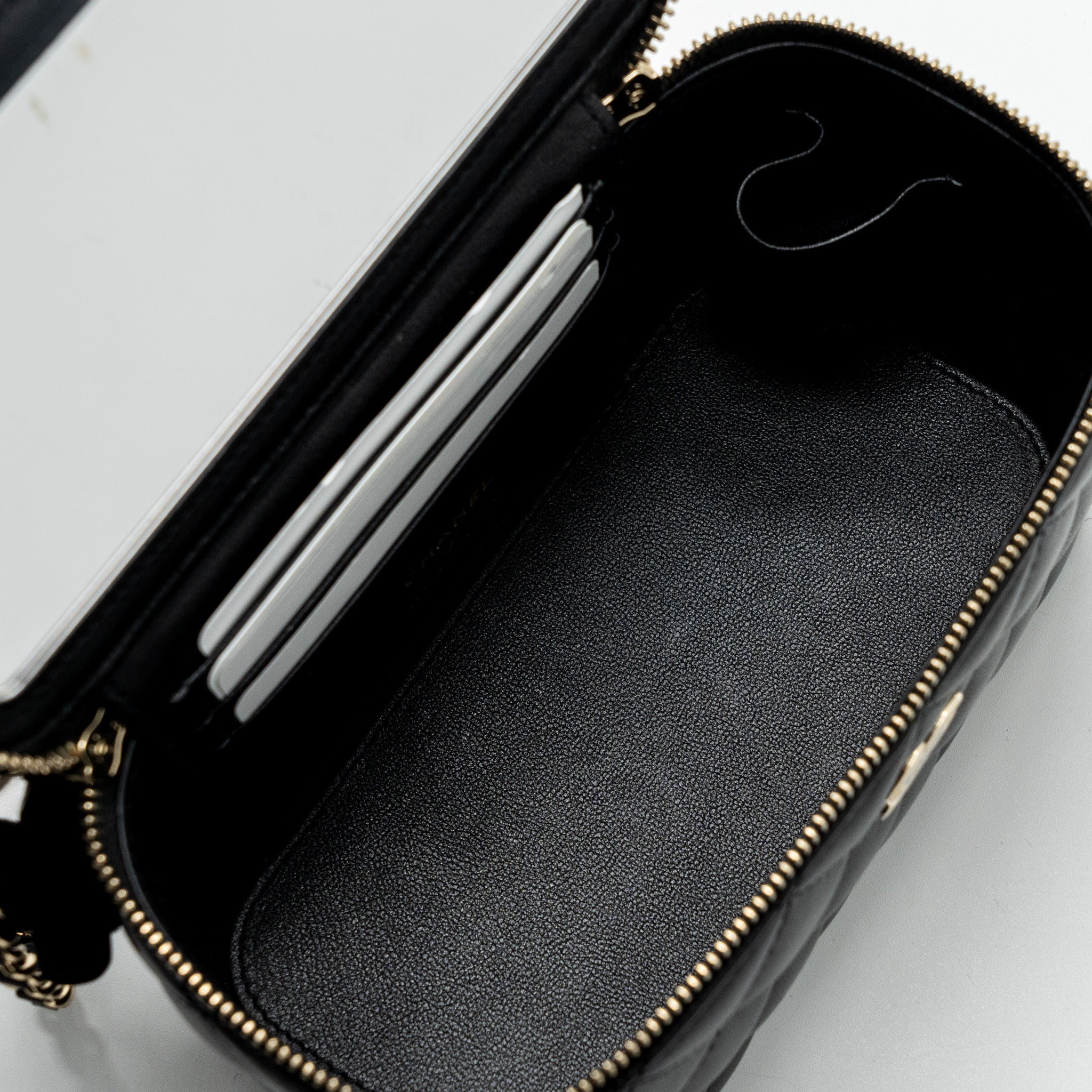 chanel-top-handle-long-vanity-with-chain-lambskin-black-lghw-microchip