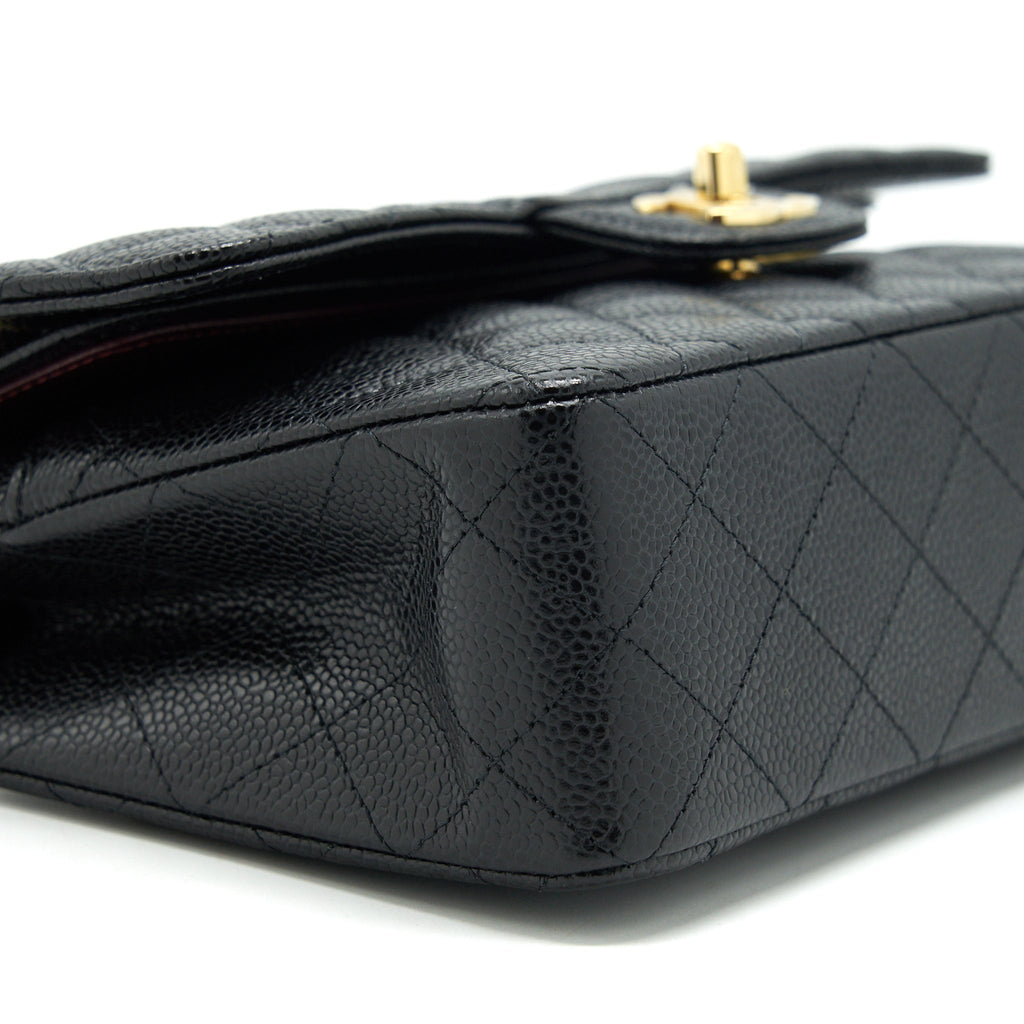 chanel-22c-caviar-small-classic-double-flap-bag-black-ghw