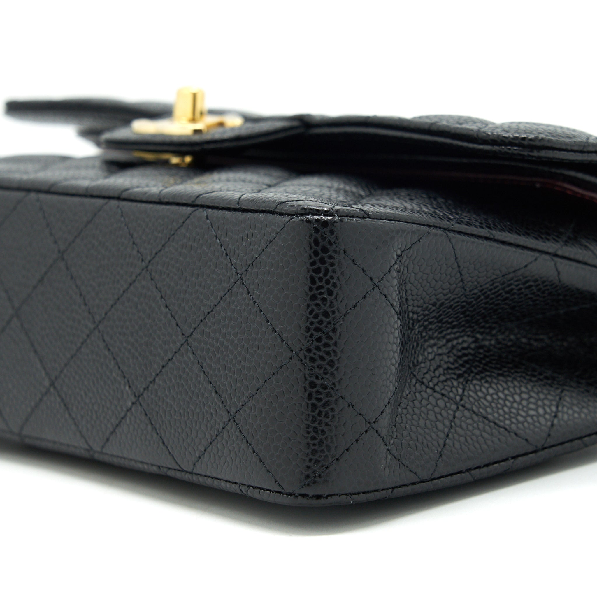 chanel-22c-caviar-small-classic-double-flap-bag-black-ghw