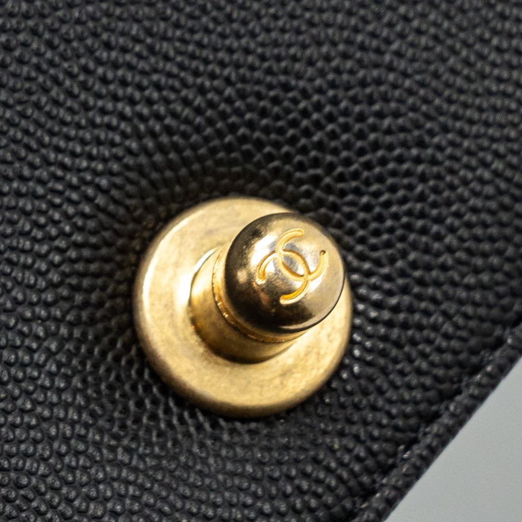 chanel-medium-boy-bag-caviar-black-brushed-ghw-microchip-1