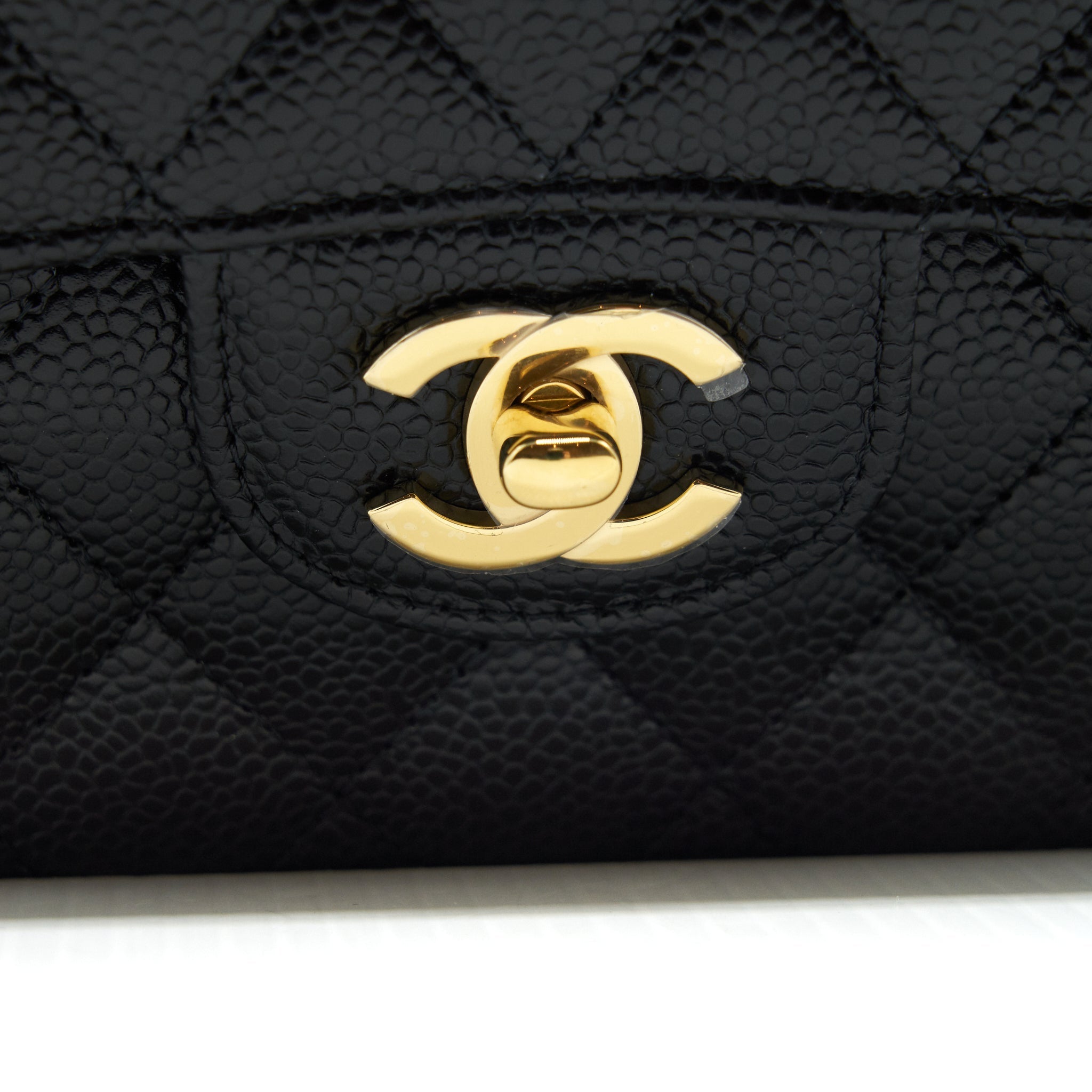 chanel-22c-caviar-small-classic-double-flap-bag-black-ghw