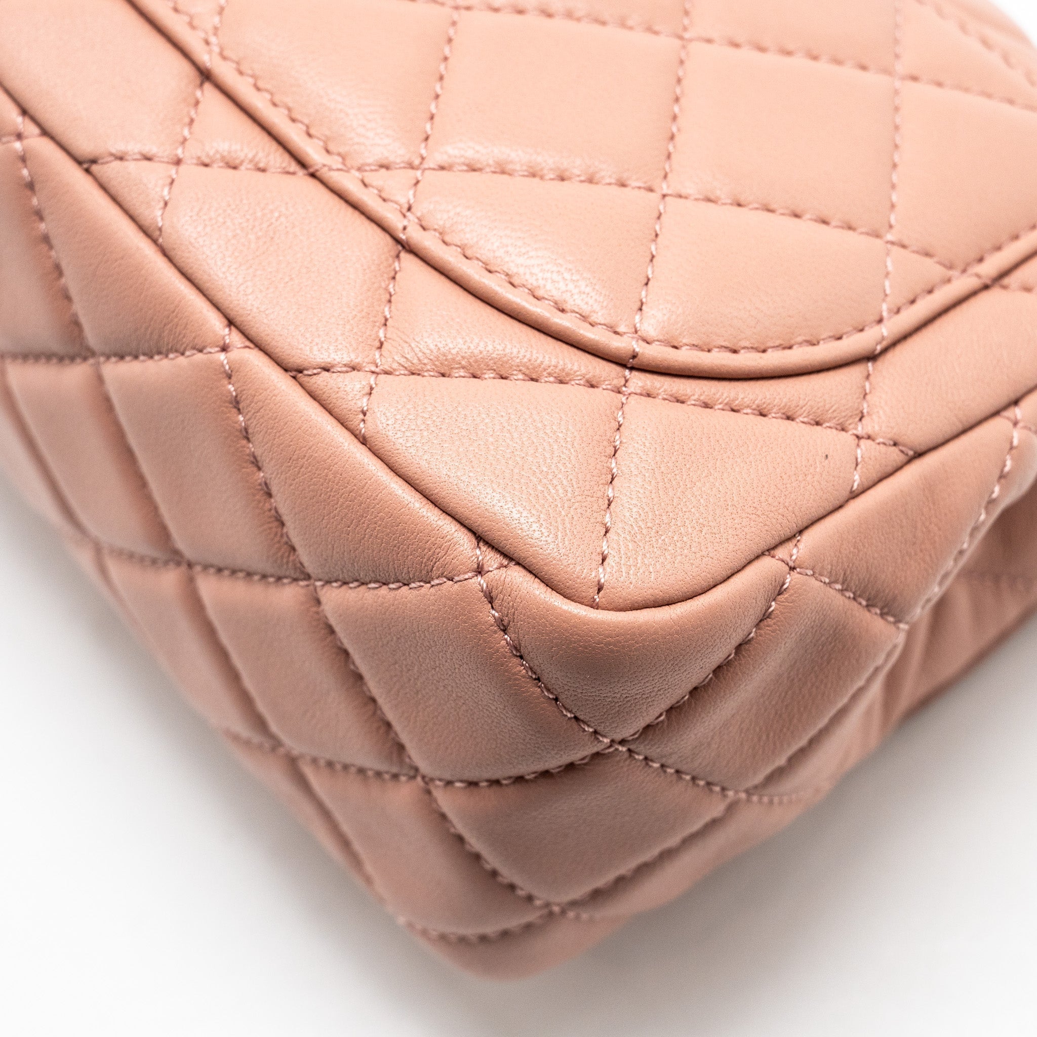 chanel-pearl-crush-mini-square-flap-bag-lambskin-pink-ghwmicrochip