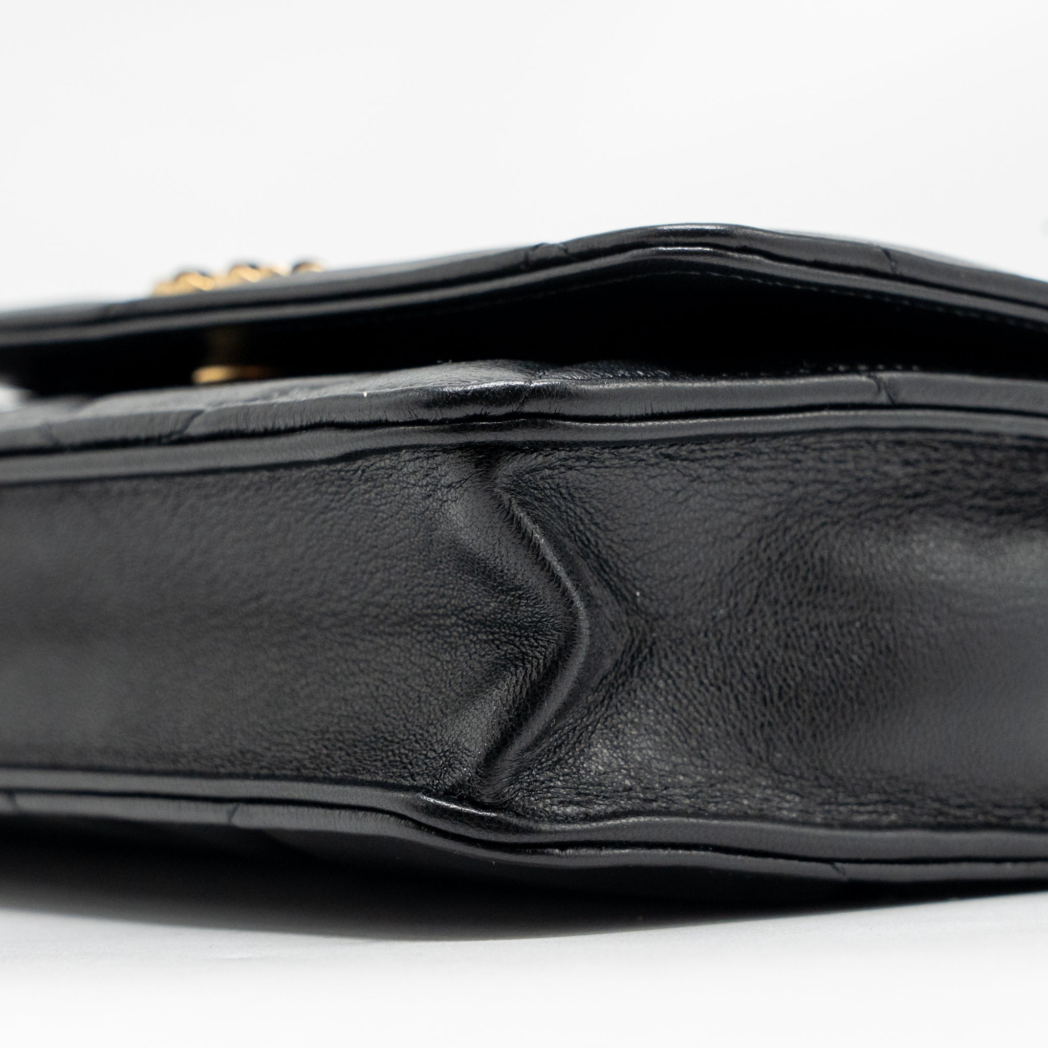 chanel-19-wallet-on-chain-lambskin-black-multicolour-hardware-2
