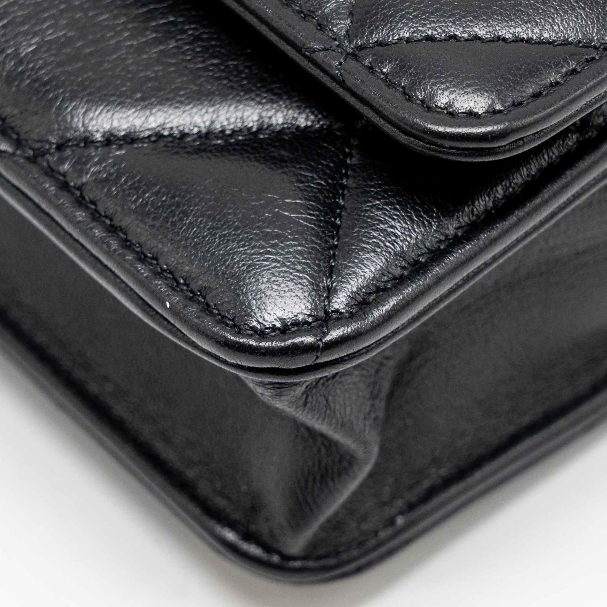 chanel-19-wallet-on-chain-lambskin-black-multicolour-hardware-2