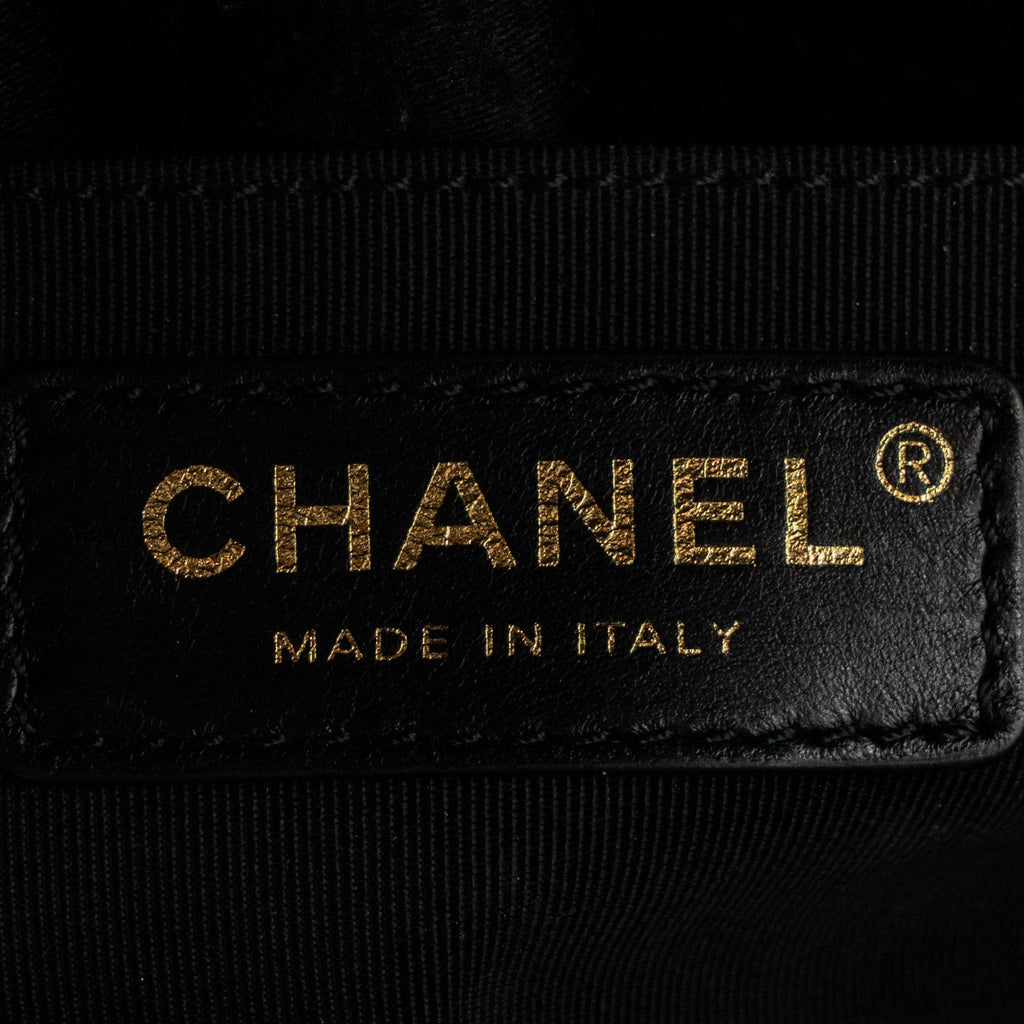 chanel-medium-boy-bag-caviar-black-brushed-ghw-microchip-1