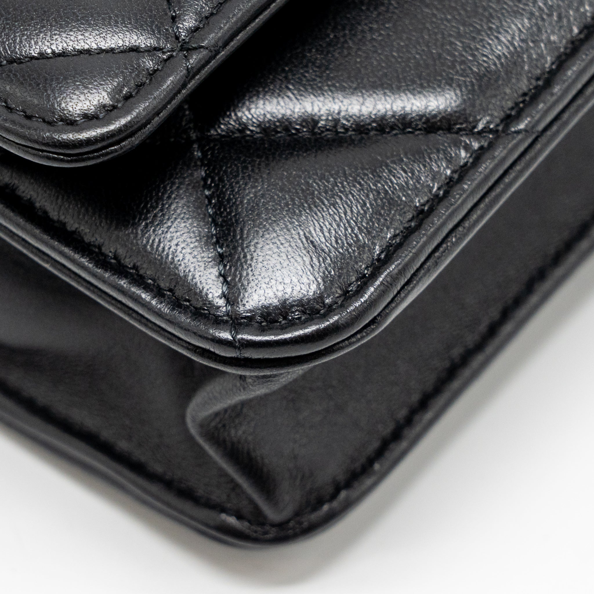 chanel-19-wallet-on-chain-lambskin-black-multicolour-hardware-2