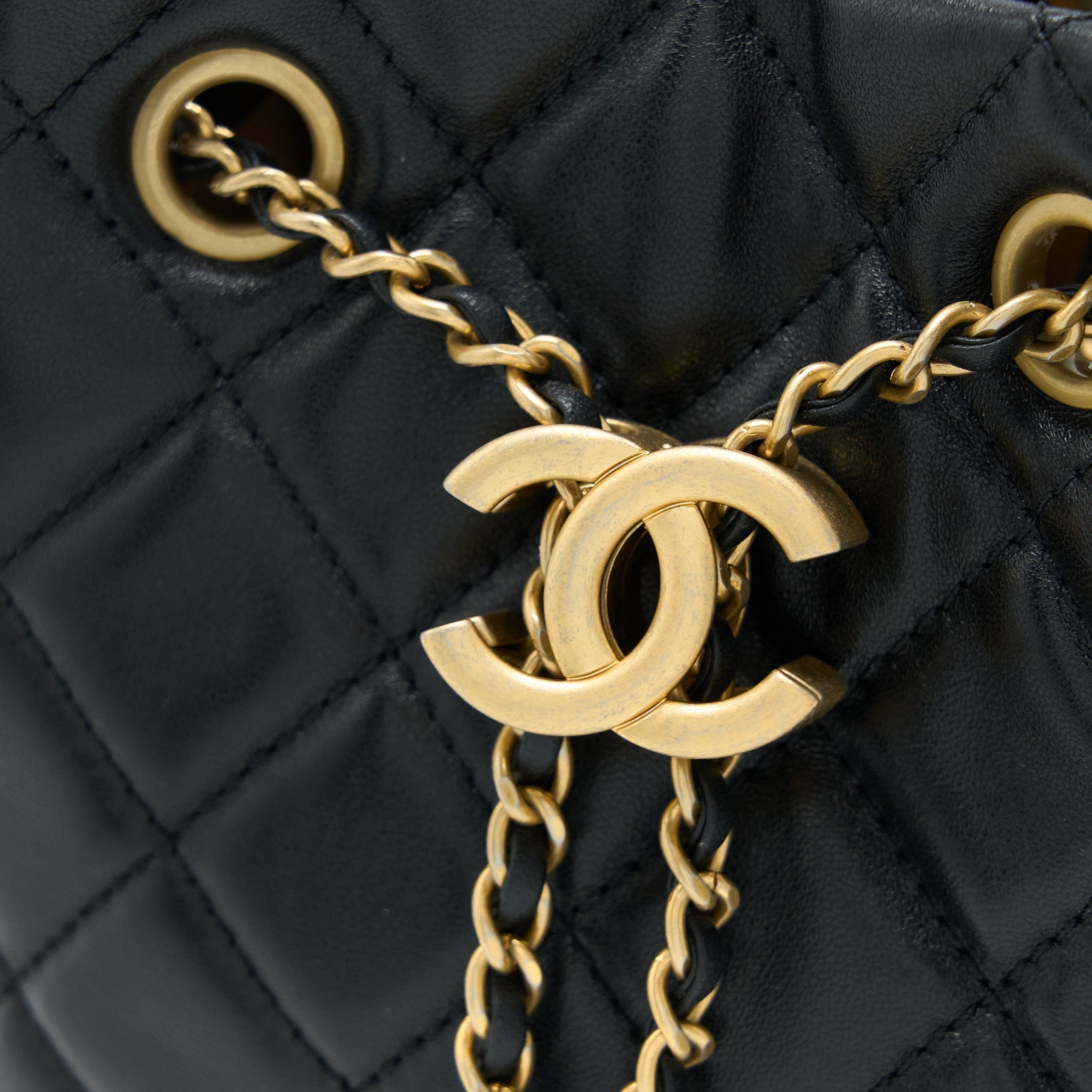 chanel-22s-pearl-crush-bucket-bag-lambskin-black-brushed-ghw-microchip-copy-copy