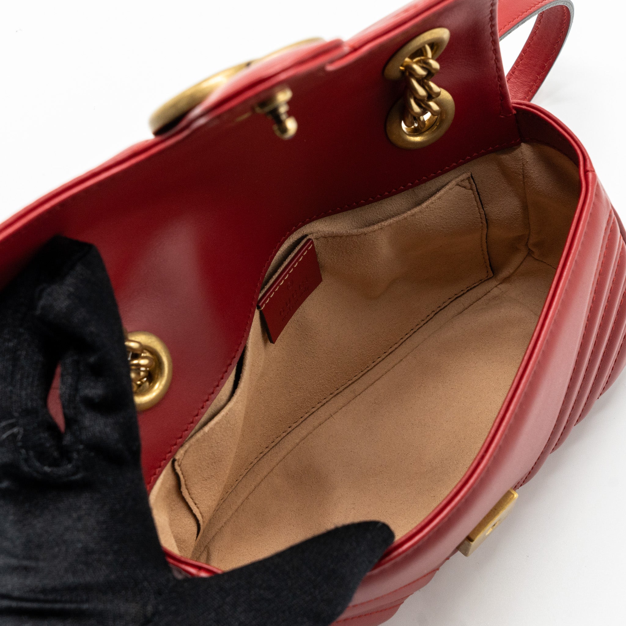 gucci-mini-gg-marmont-matelasse-calfskin-red-ghw