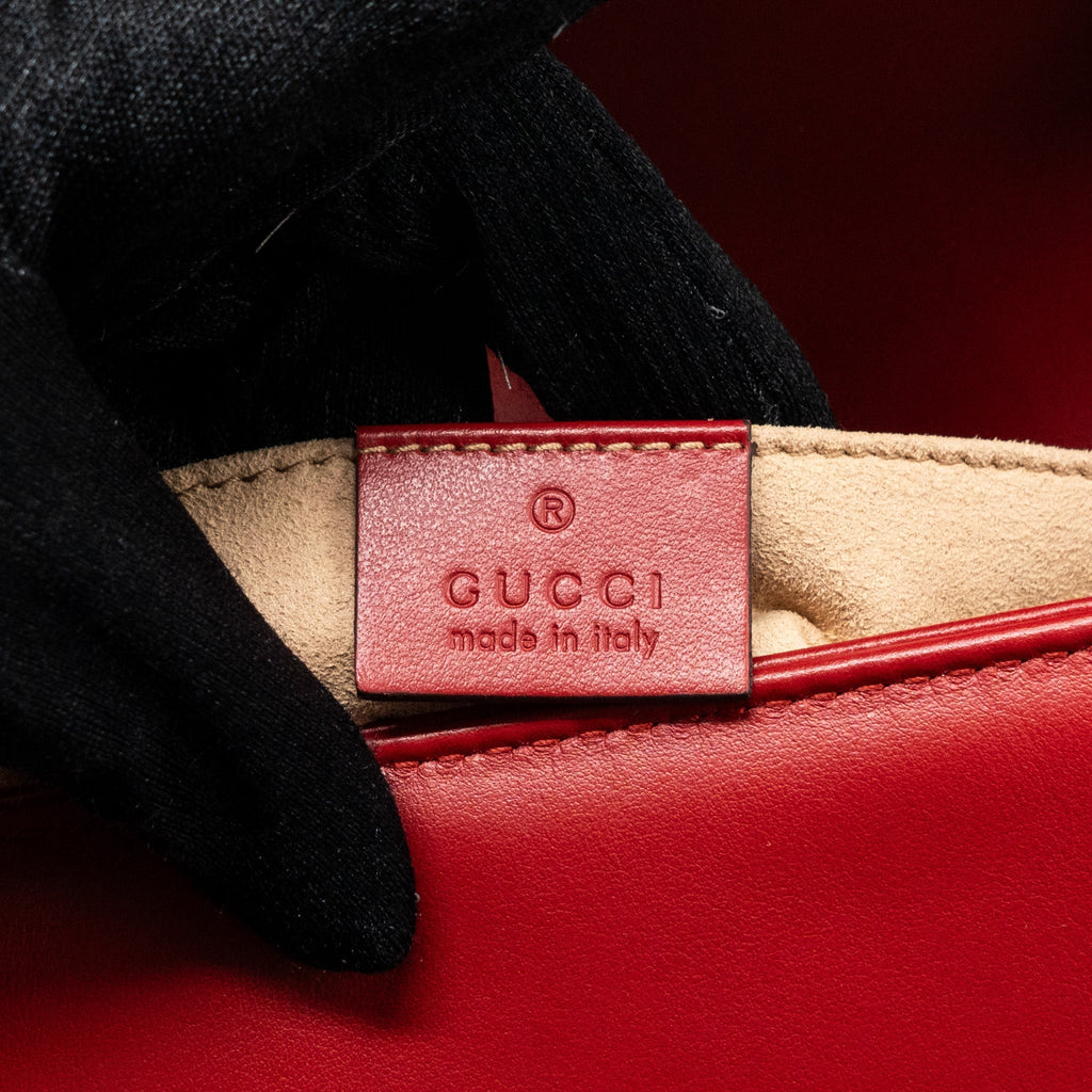 gucci-mini-gg-marmont-matelasse-calfskin-red-ghw