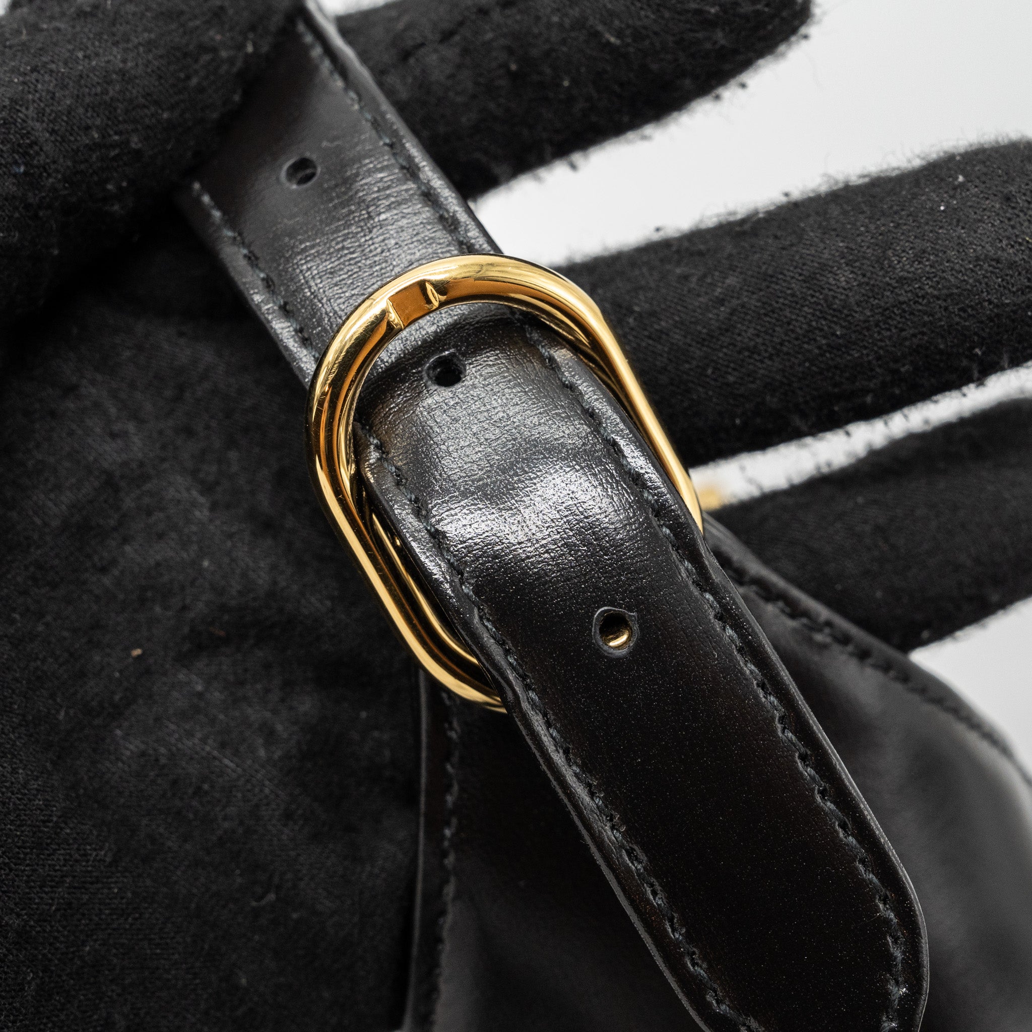 gucci-jackie-1961-medium-bag-calfskin-black-ghw