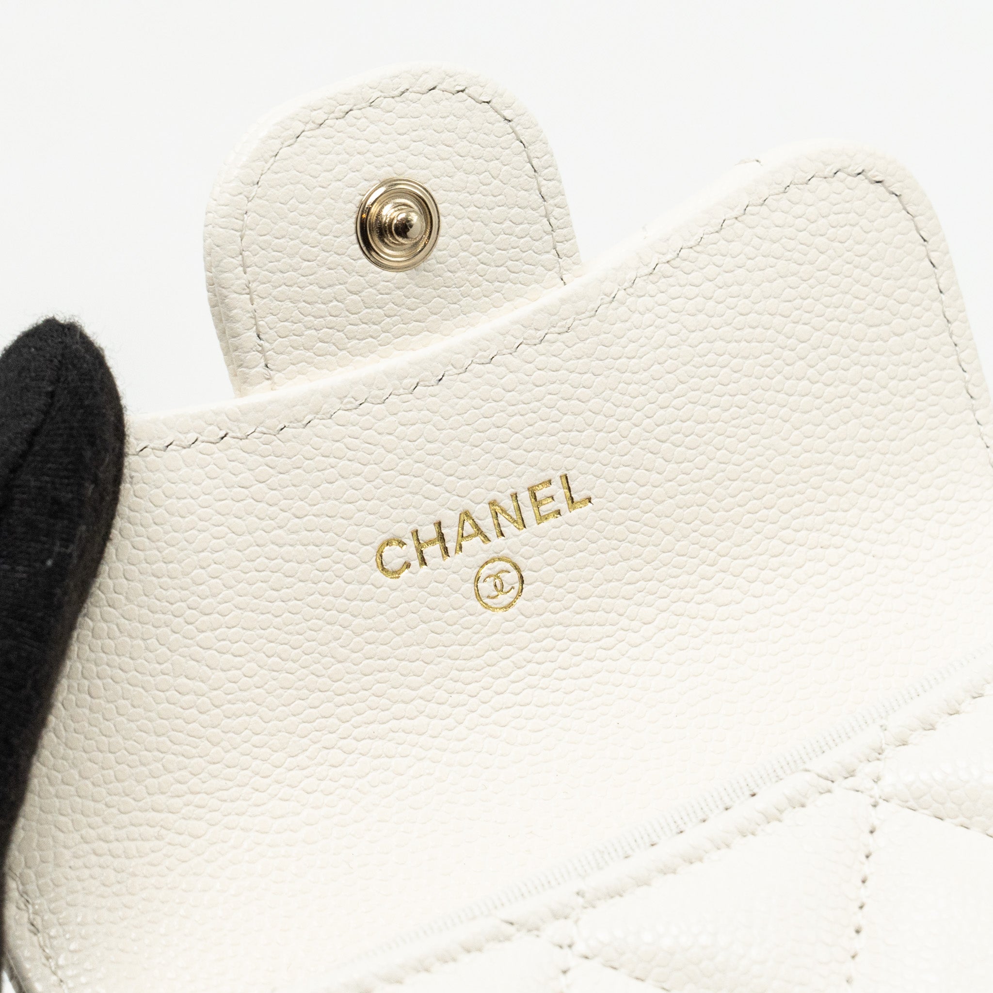 chanel-classic-flap-card-holder-caviar-white-ghw-microchip