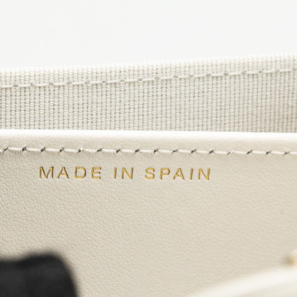 chanel-classic-flap-card-holder-caviar-white-ghw-microchip