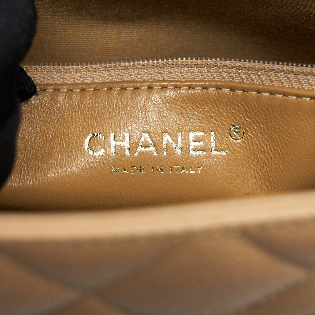 chanel-vintage-medallion-tote-bag-caviar-beige-ghw