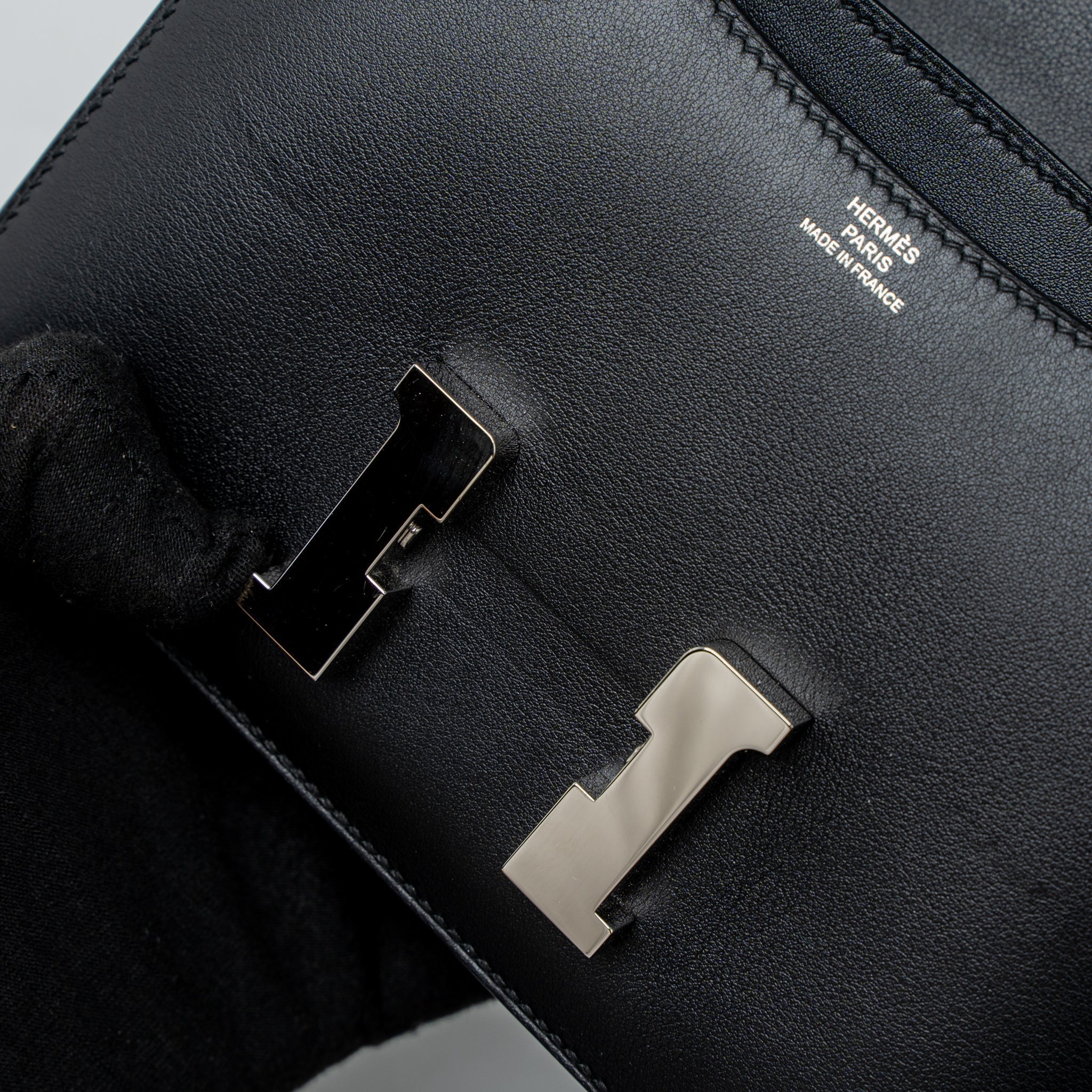 hermes-mini-constance-evercolor-black-shw-stamp-a